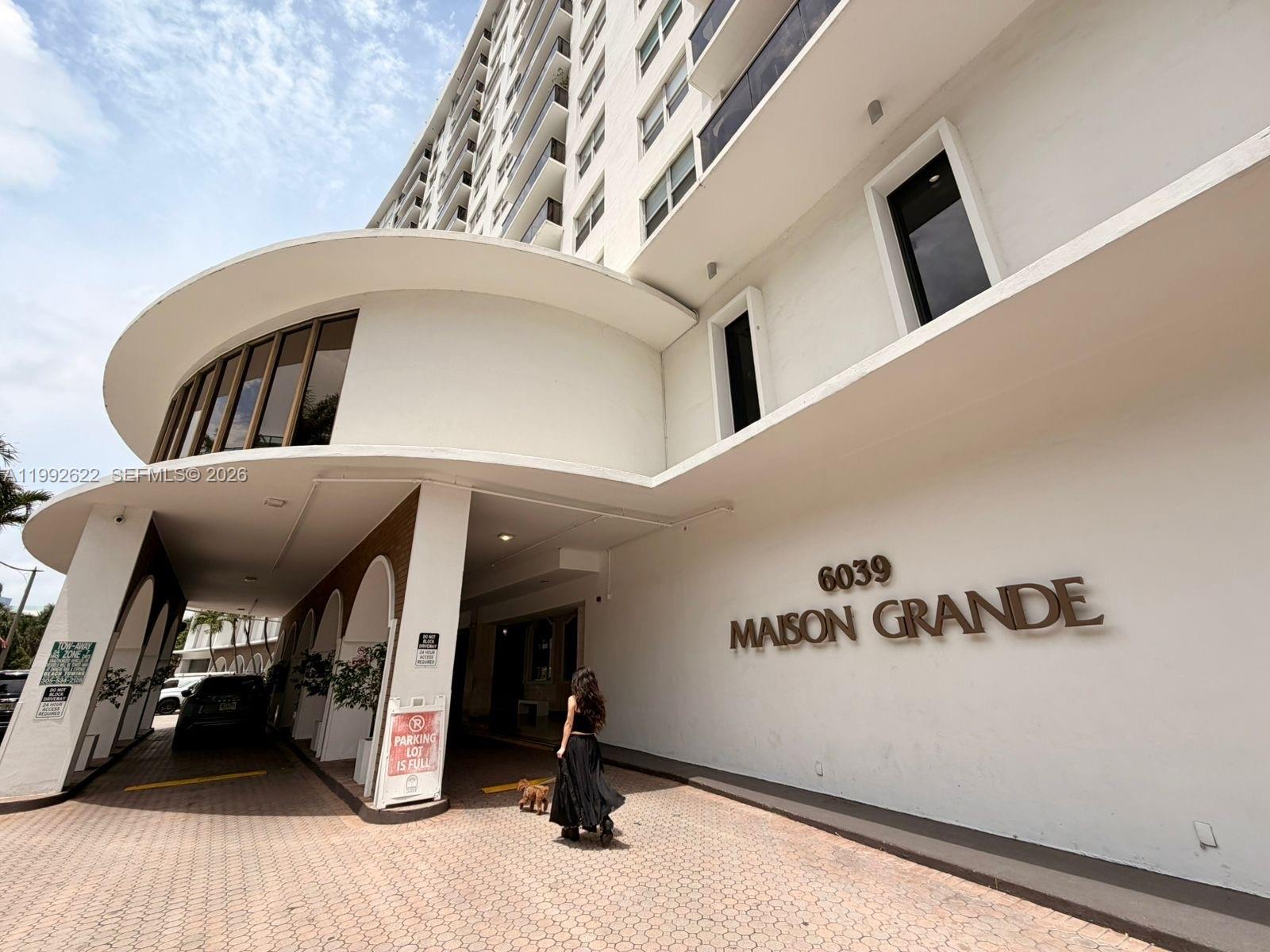 6039 Collins Ave # 1506, Miami Beach FL 33140