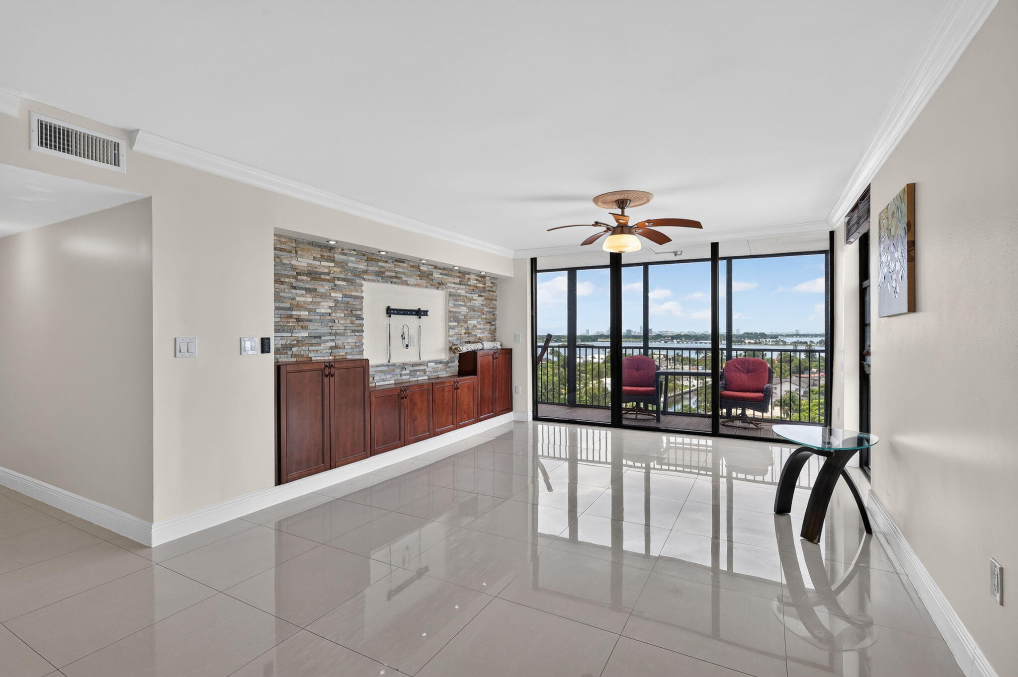 2500 NE 135TH Street # C1011 — Photo 5