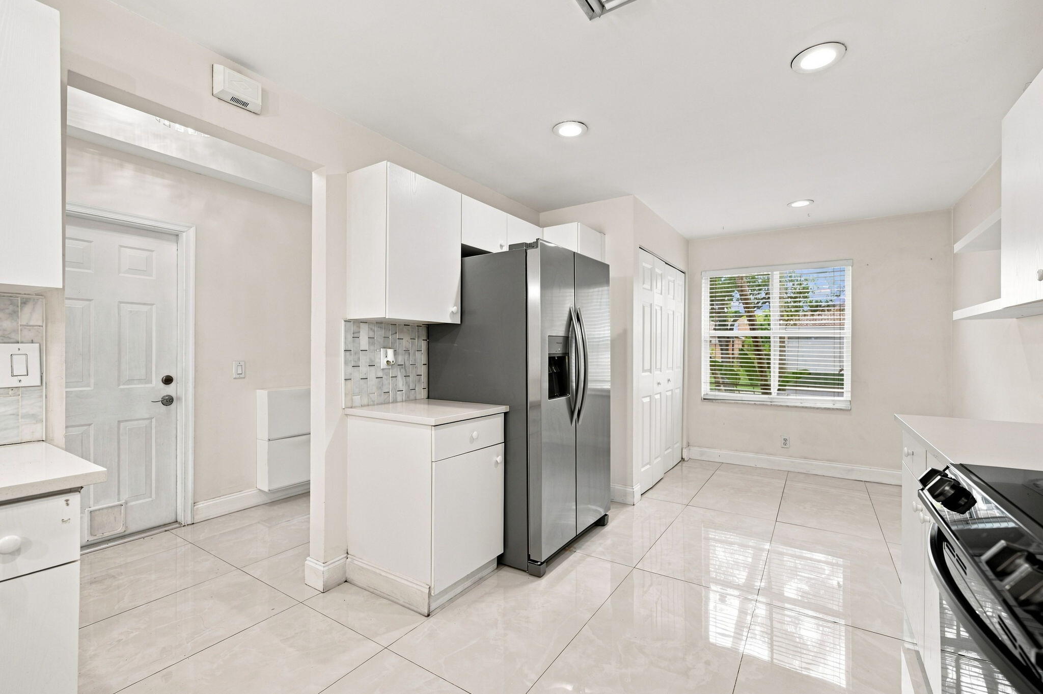 1590 ORION Lane — Photo 4