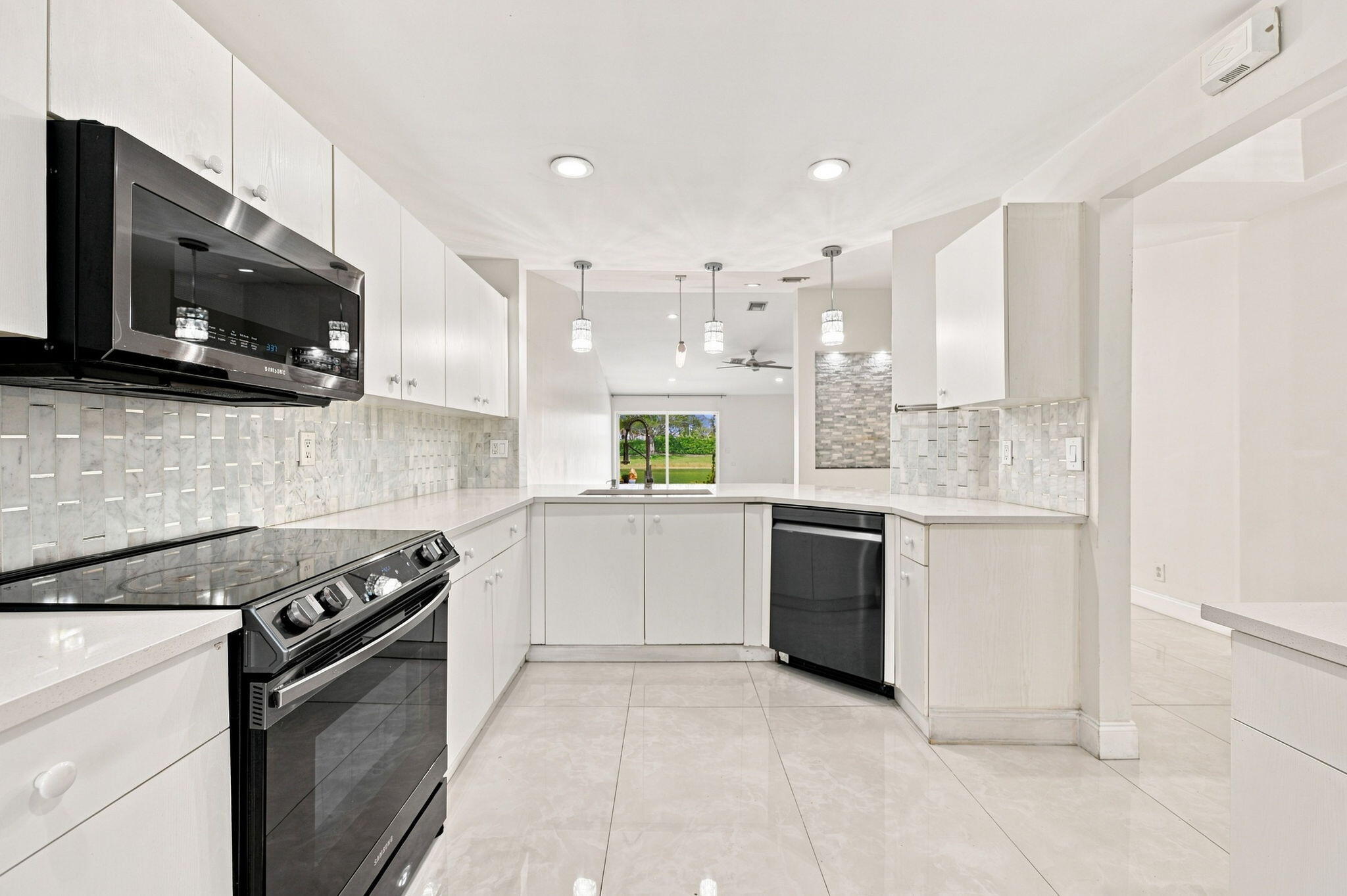 1590 ORION Lane — Photo 3