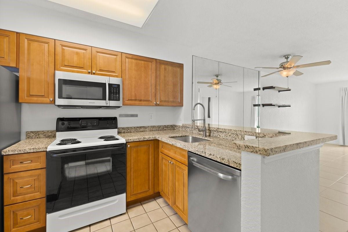 2106 S Cypress Bend Drive # 506 — Photo 5