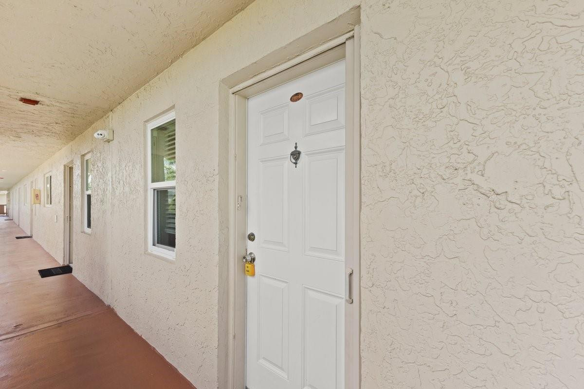 2106 S Cypress Bend Drive # 506 — Photo 3