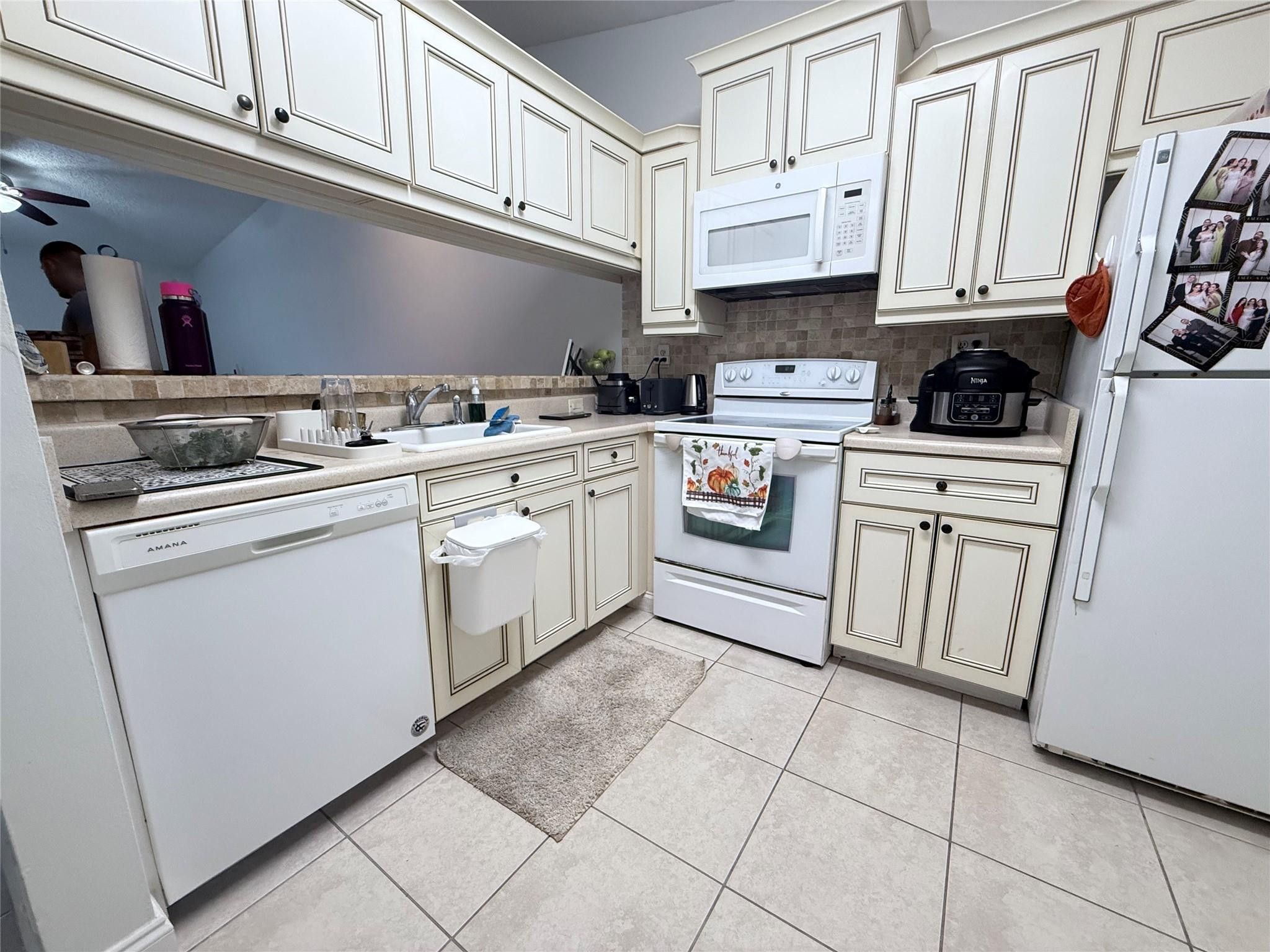 9919 Nob Hill Court # 9919 — Photo 4