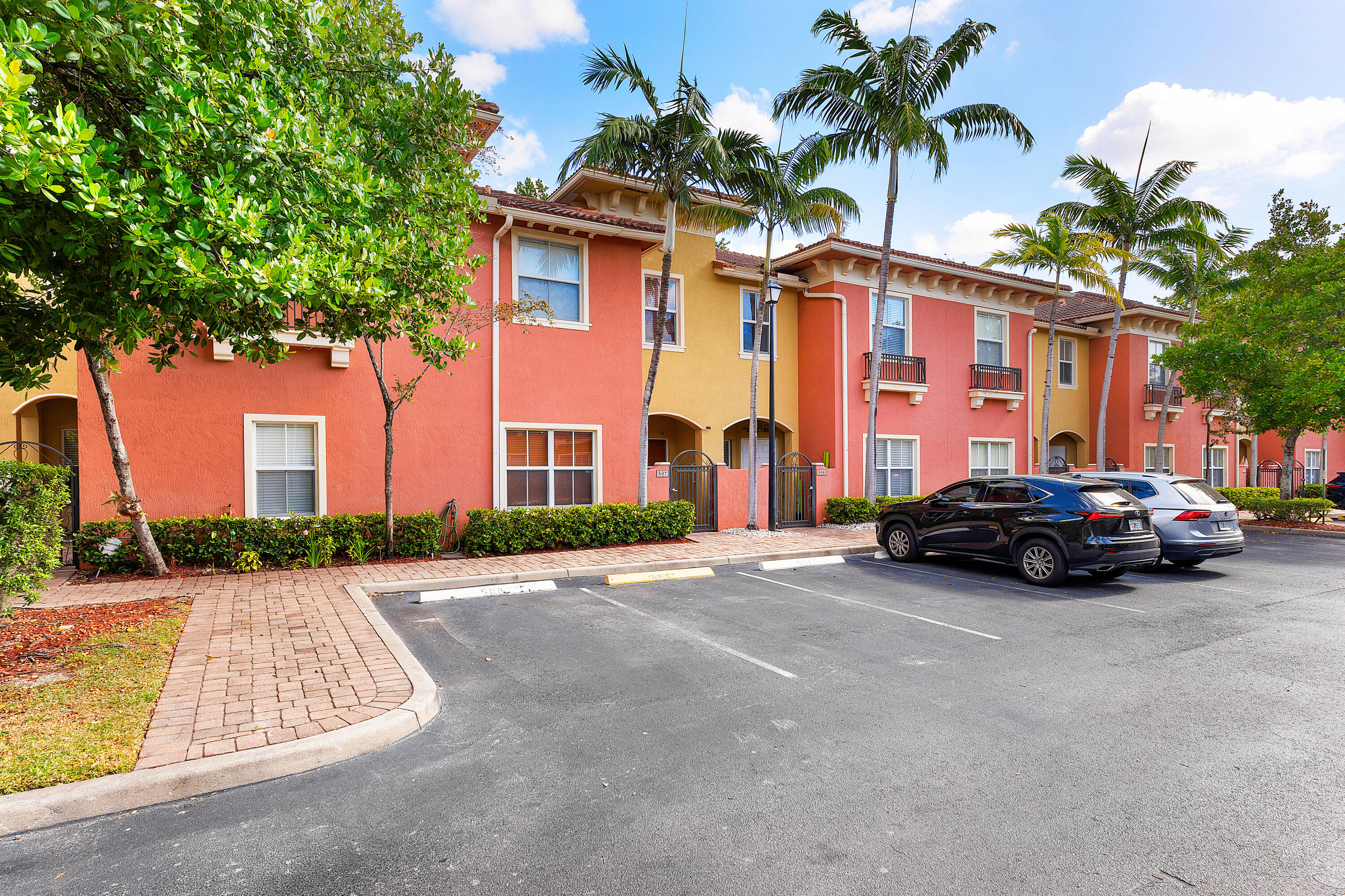 2851 W Prospect # 506, Tamarac FL 33309