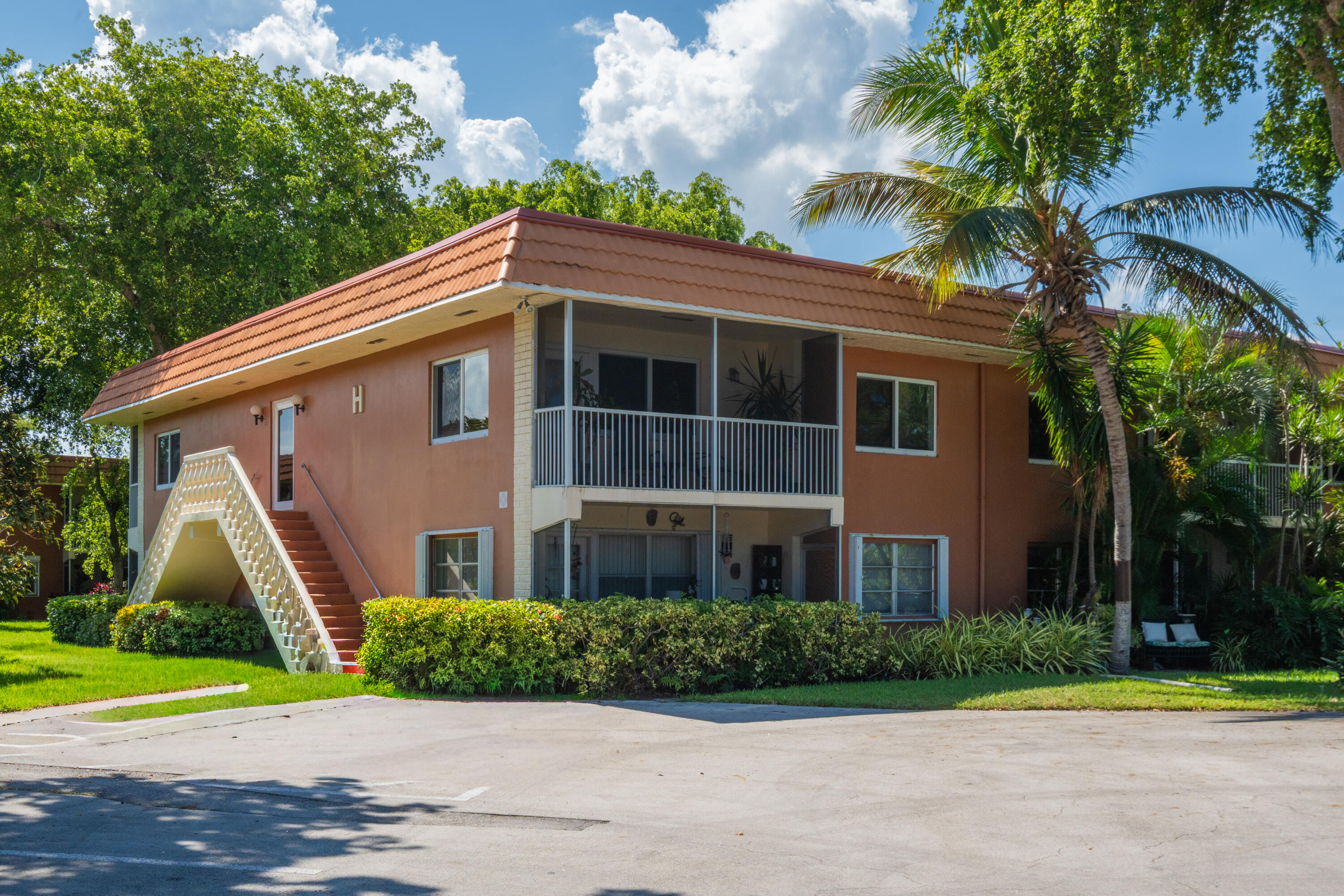 1920 NE 1ST Terrace # 212H, Wilton Manors FL 33305