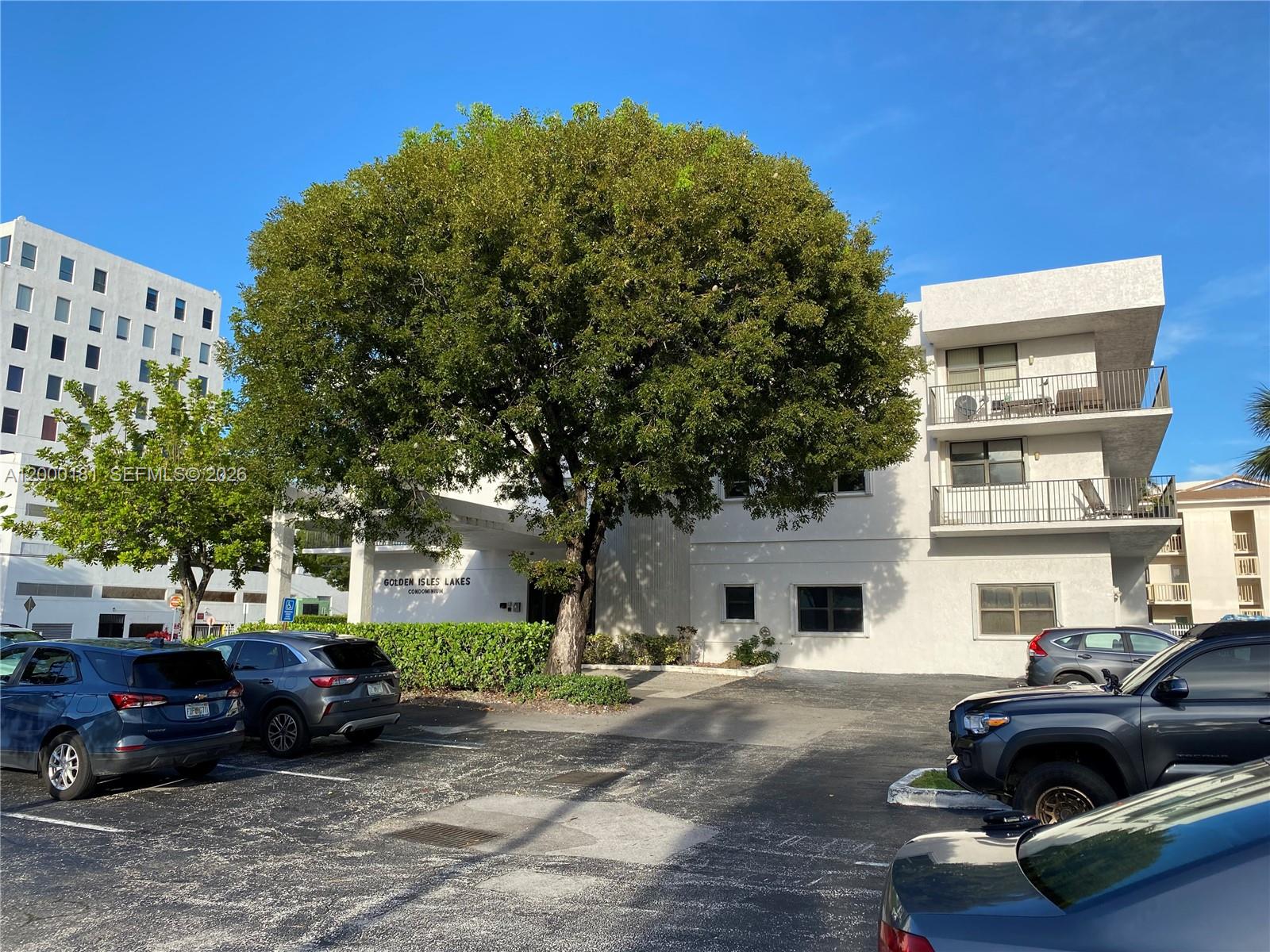 1900 Diana Dr # 3D, Hallandale Beach FL 33009