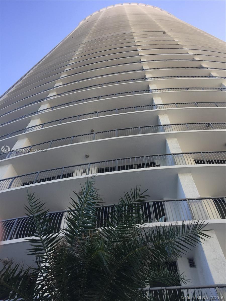 1750 N Bayshore Dr # 2908 — Photo 2