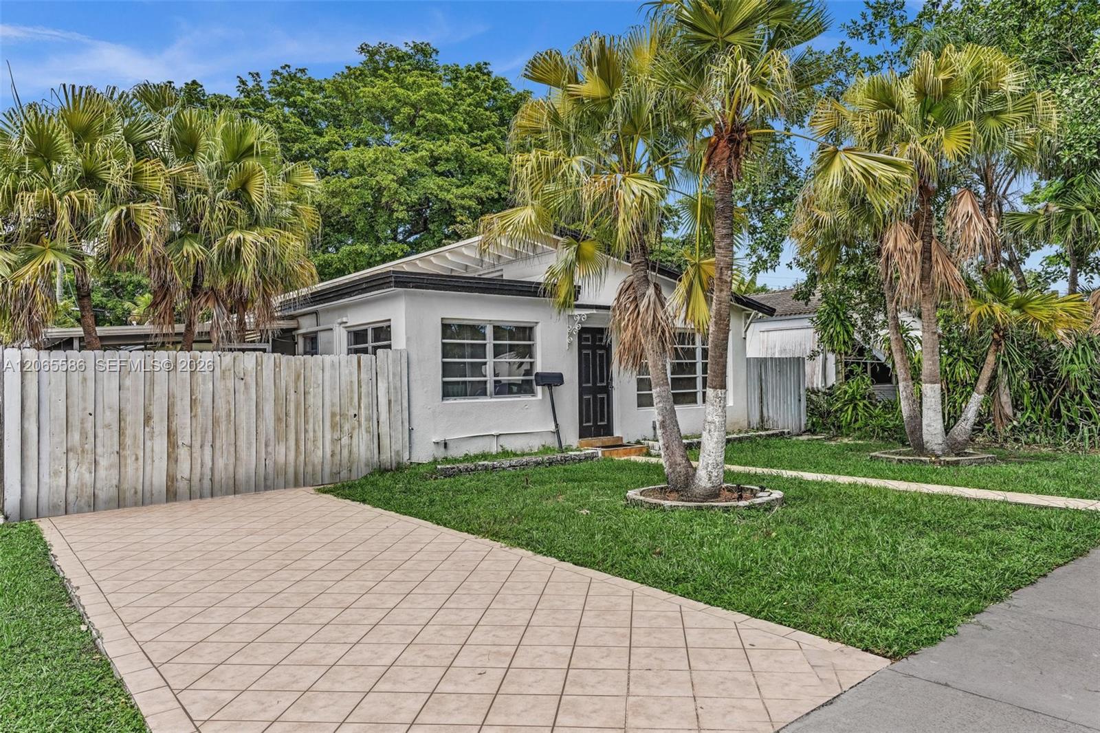 1943 Rodman St, Hollywood FL 33020