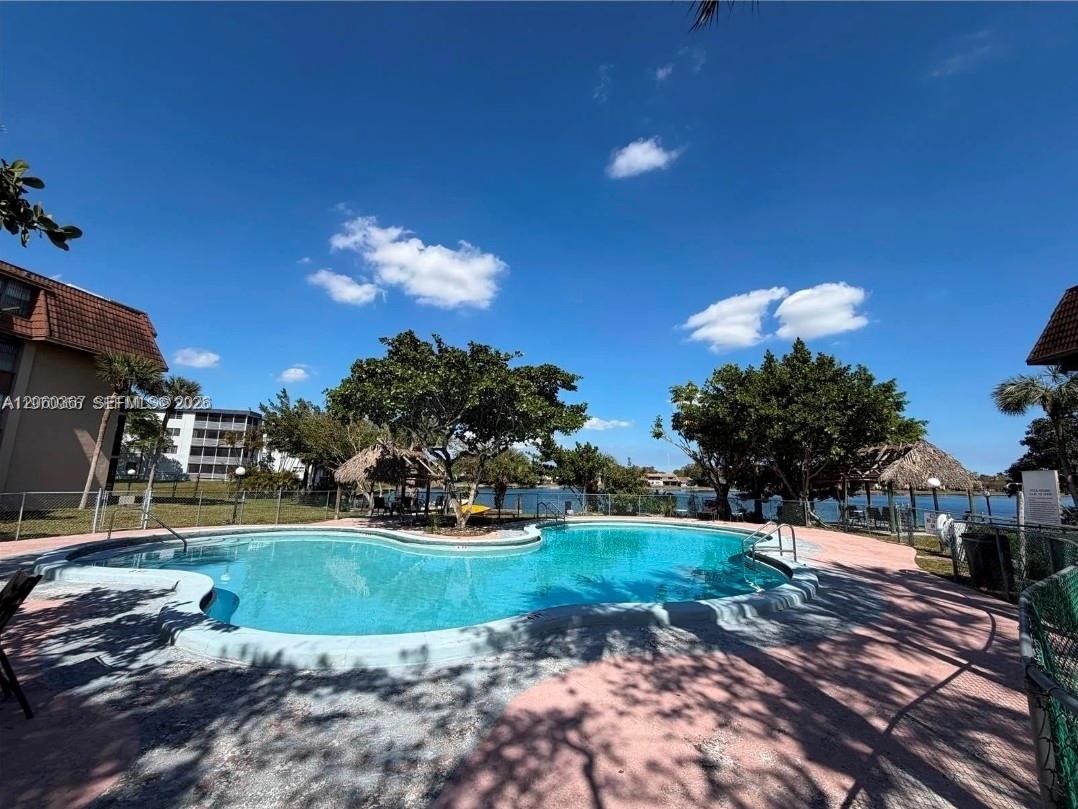 661 NE 195th St # 407, Miami FL 33179