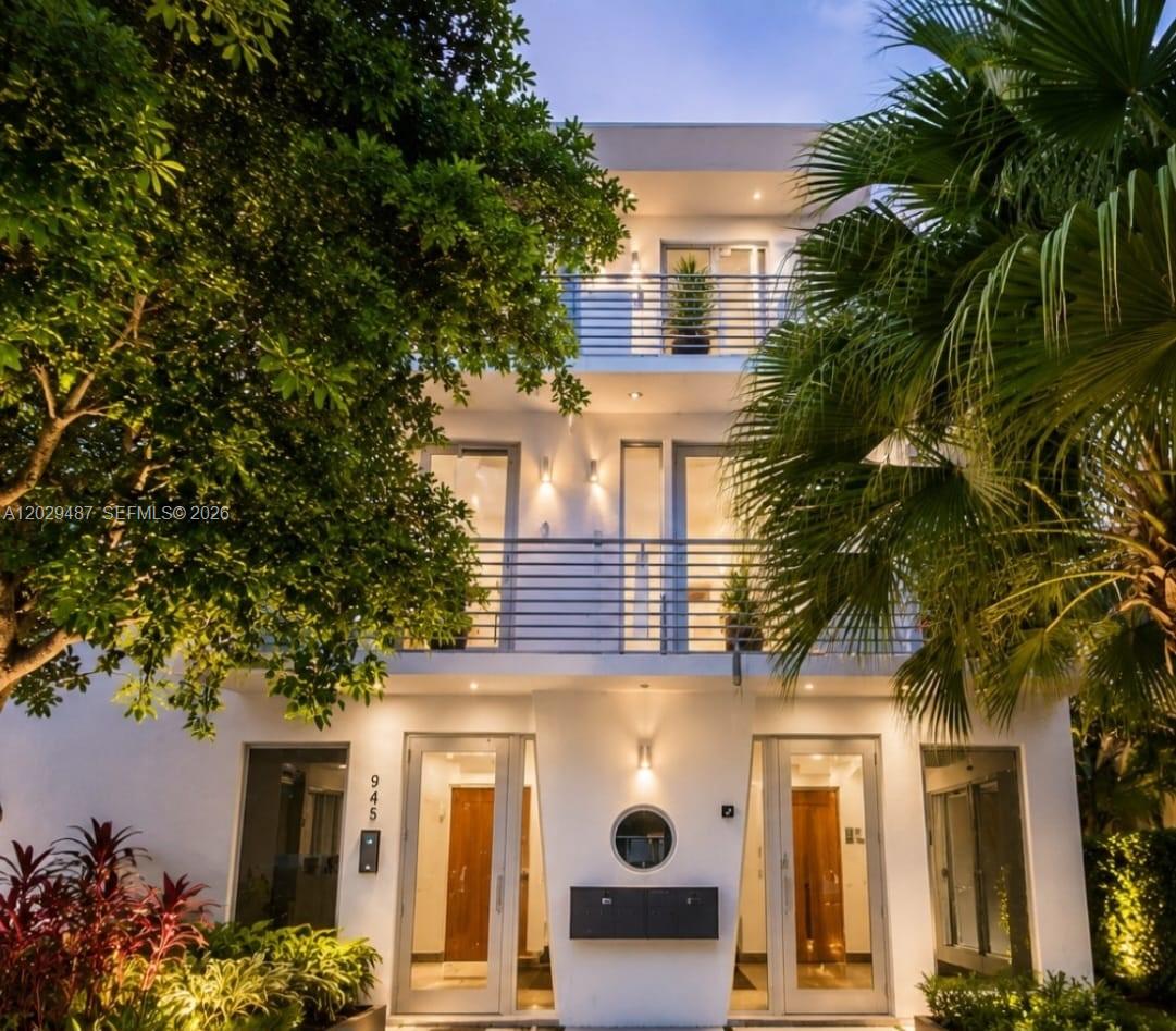 945 Michigan Ave # 5, Miami Beach FL 33139