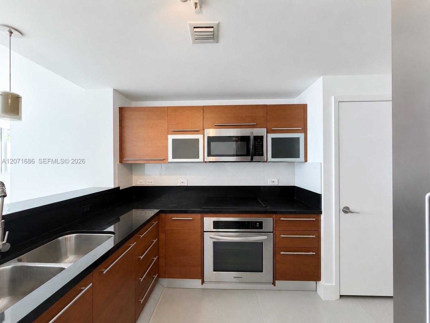 244 Biscayne Blvd # 3903 View 4