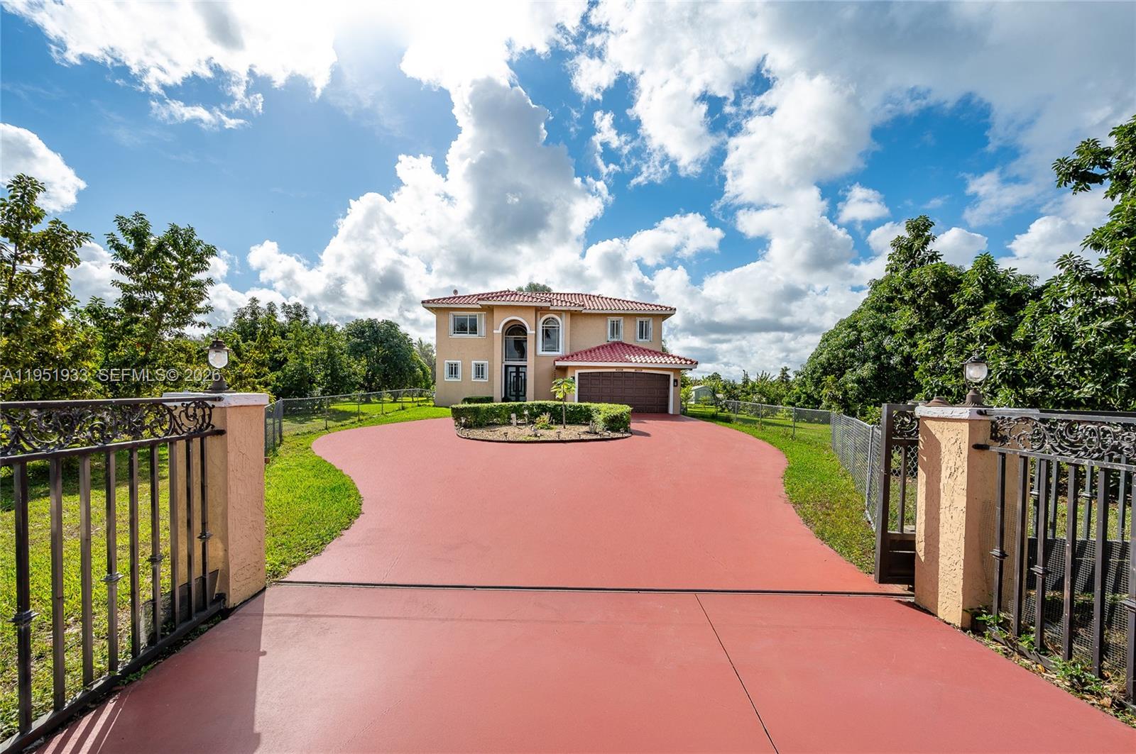 19520 SW 206th St, Miami FL 33187