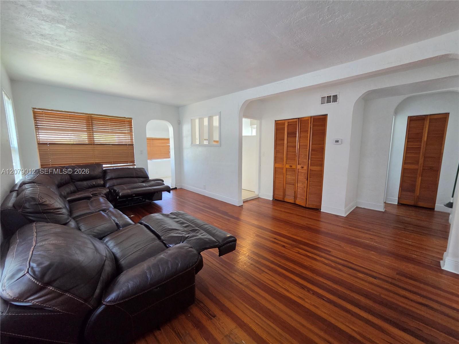 708 NE 4th St # 2 — Photo 5