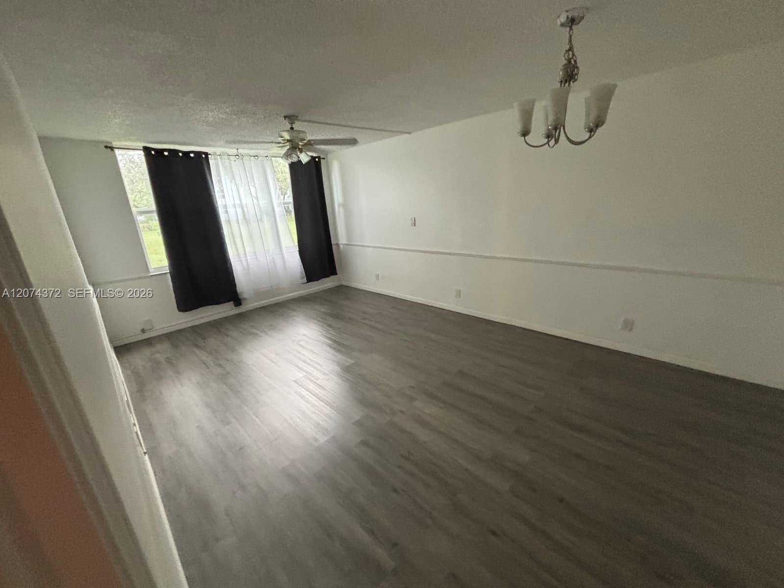 9471 Evergreen Pl # 106, Davie FL 33324