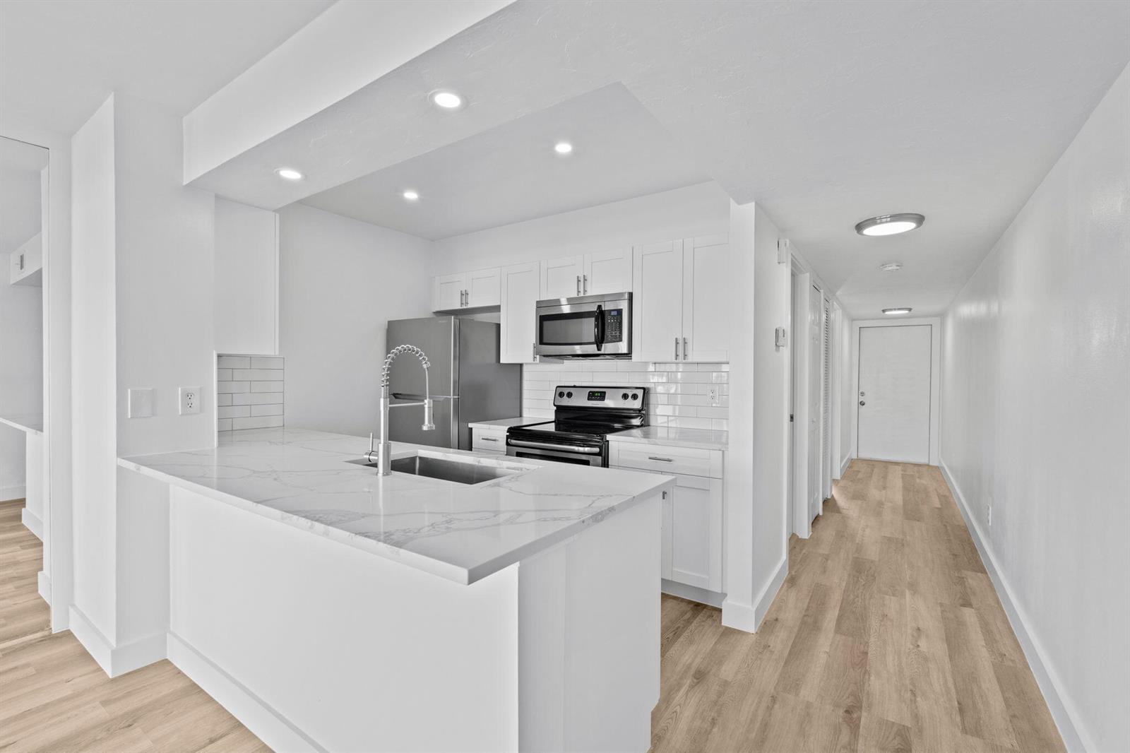 271 Cypress Point Drive, Palm Beach Gardens FL 33418