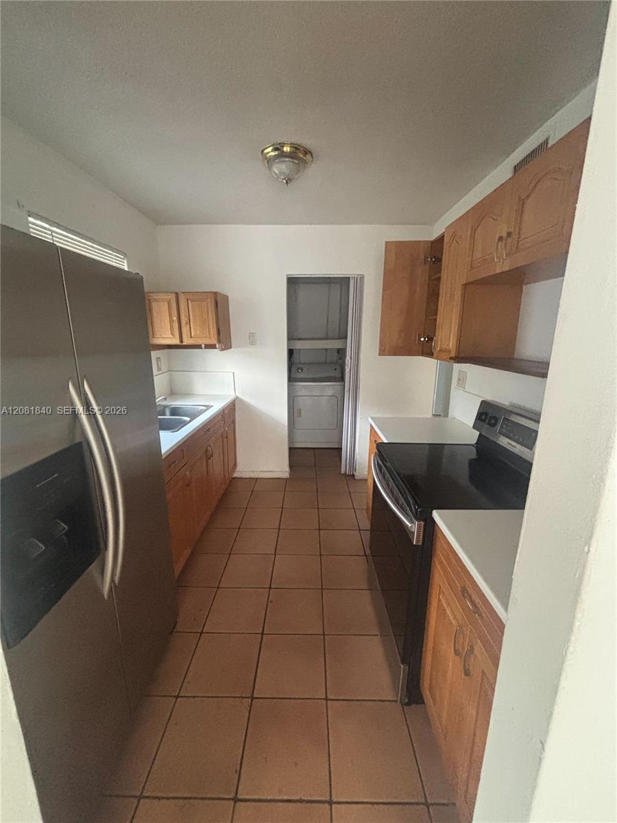 15813 NW 38th Pl # 15813 — Photo 3