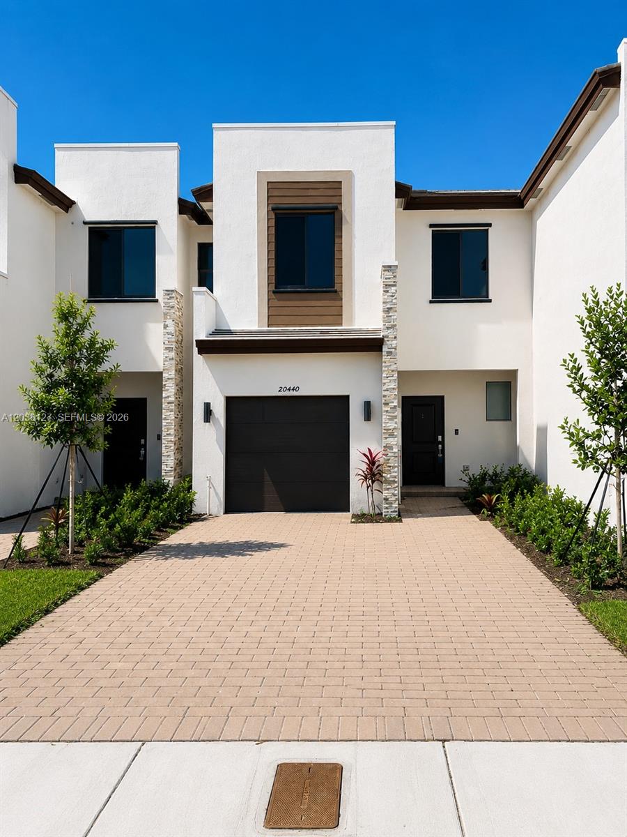 20440 NE 2nd Ct # 20440, Miami FL 33179