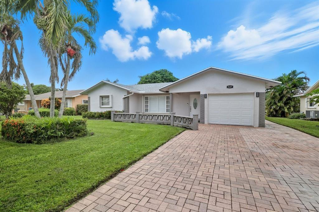 9407 NW 70th Place, Tamarac FL 33321