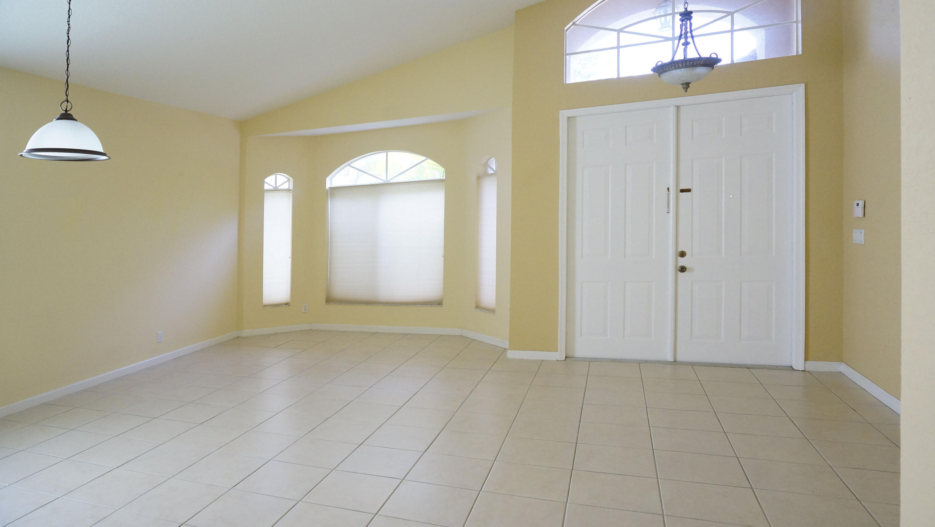 873 Gazetta Way — Photo 2