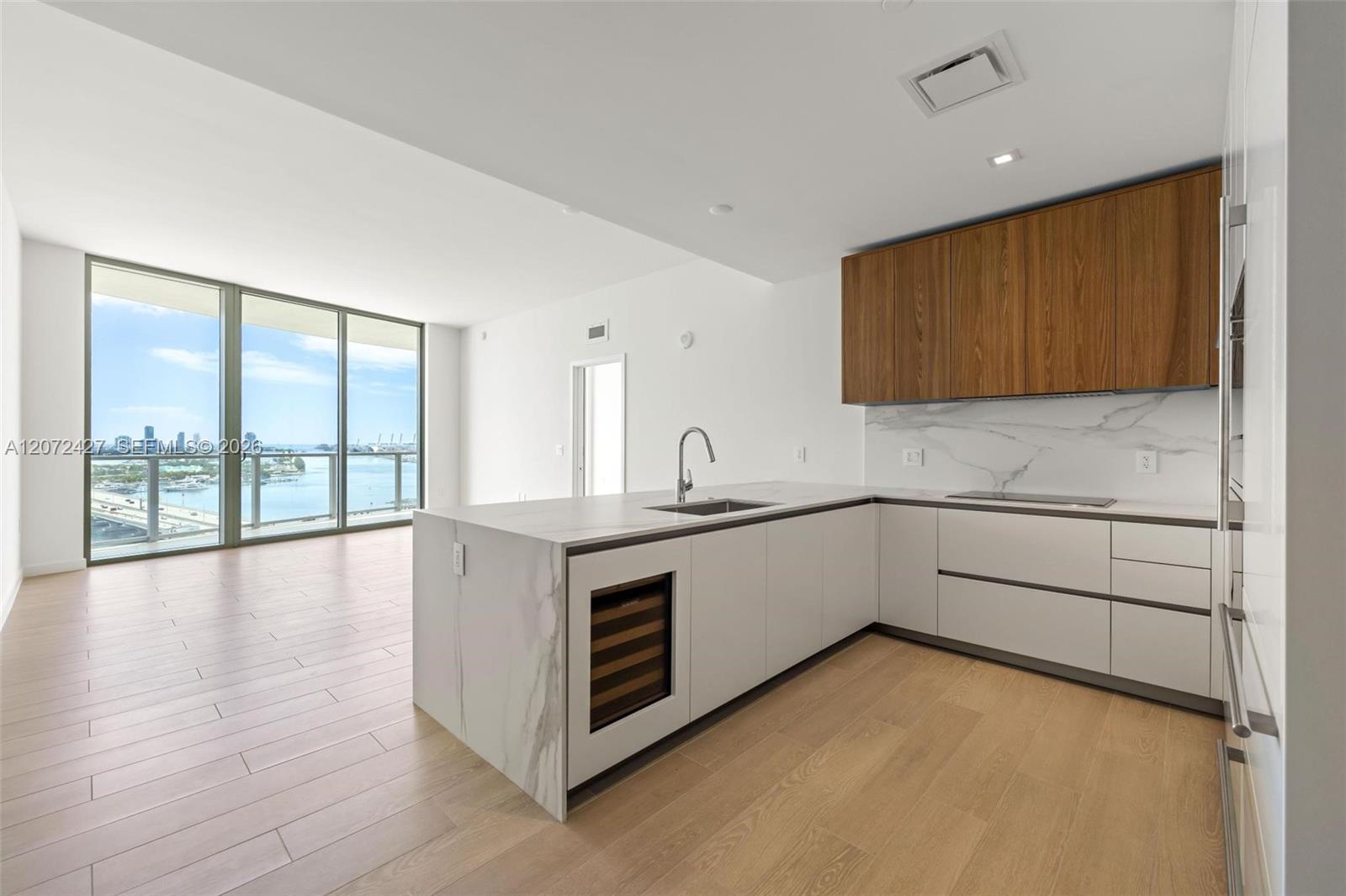 1400 Biscayne Blvd # 1903 — Photo 2
