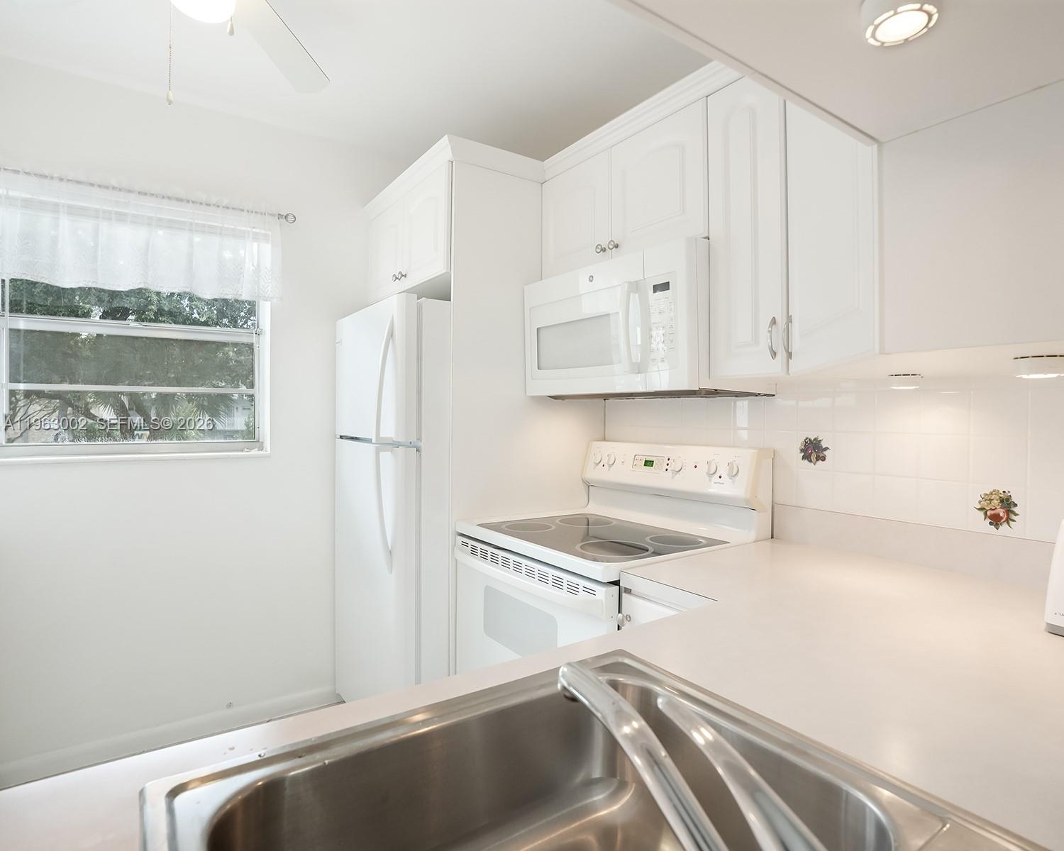 4805 NW 35th St # 506 — Photo 5