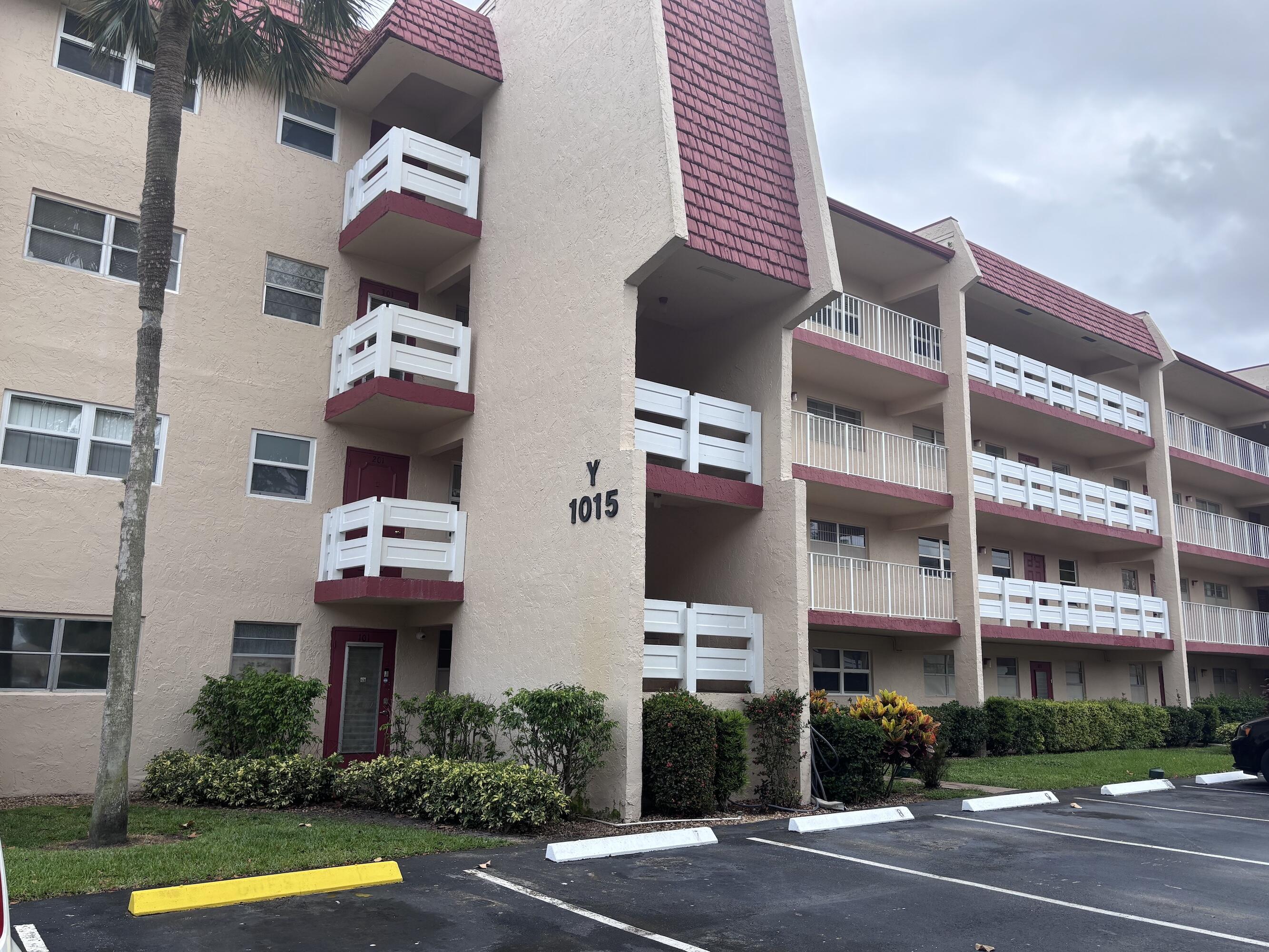 1015 Country Club Drive # 205, Margate FL 33063