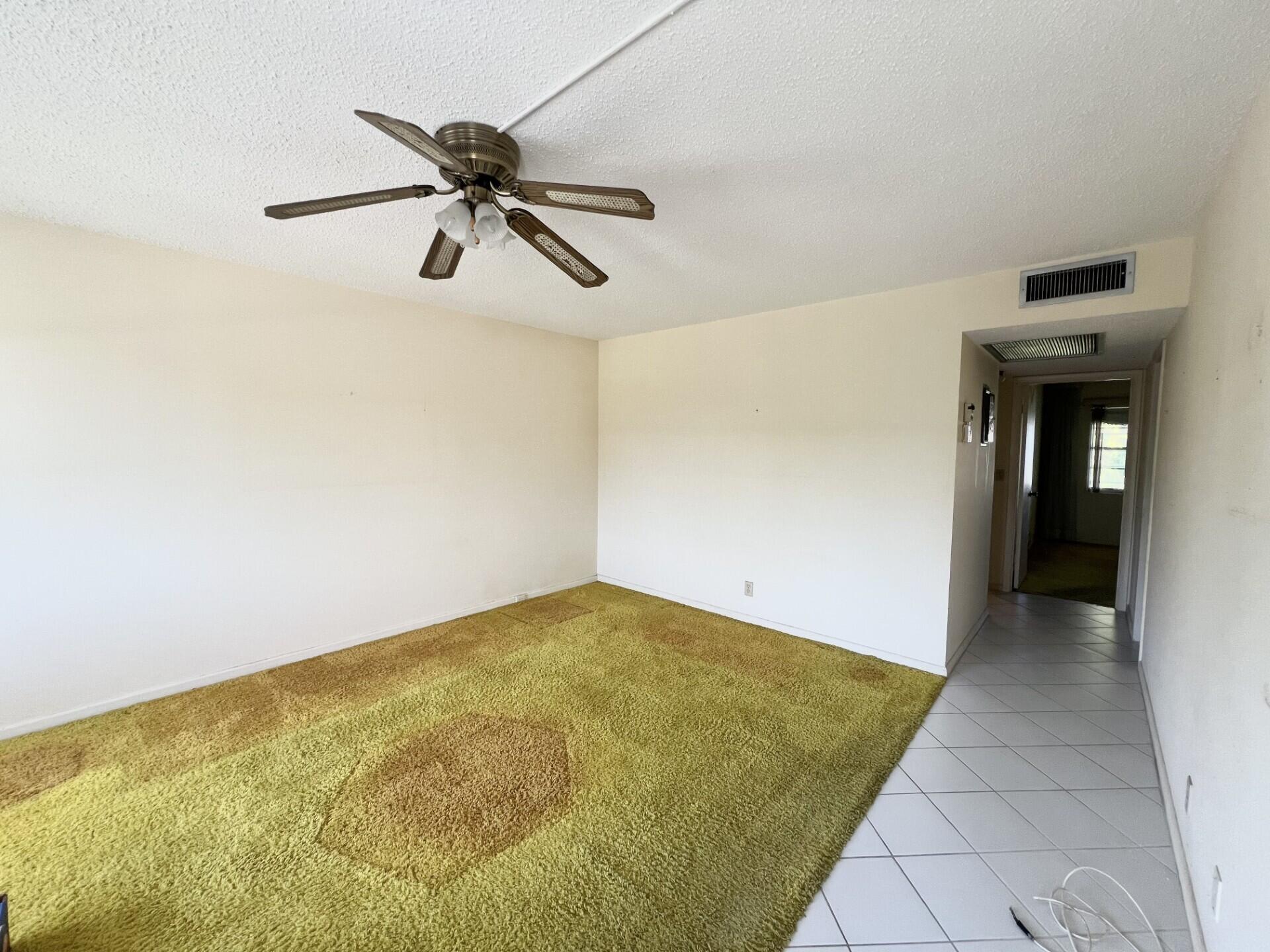 392 Grantham F # 392 — Photo 5