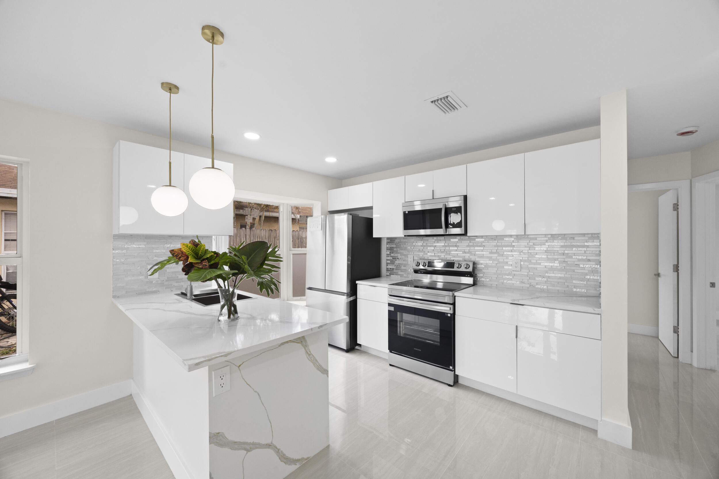 5664 BOYNTON Crescent, Boynton Beach FL 33437