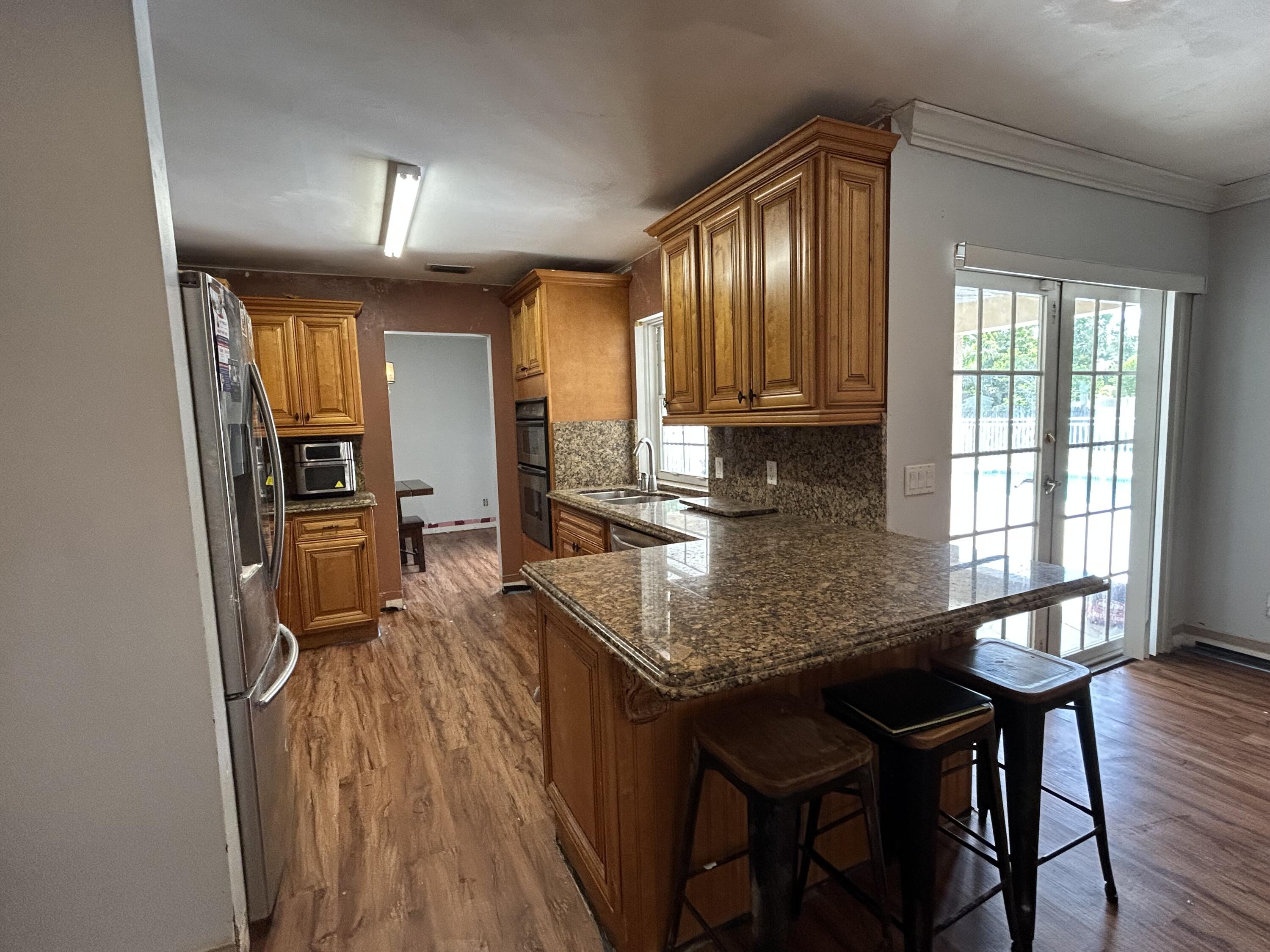 134 Galiano Street — Photo 4