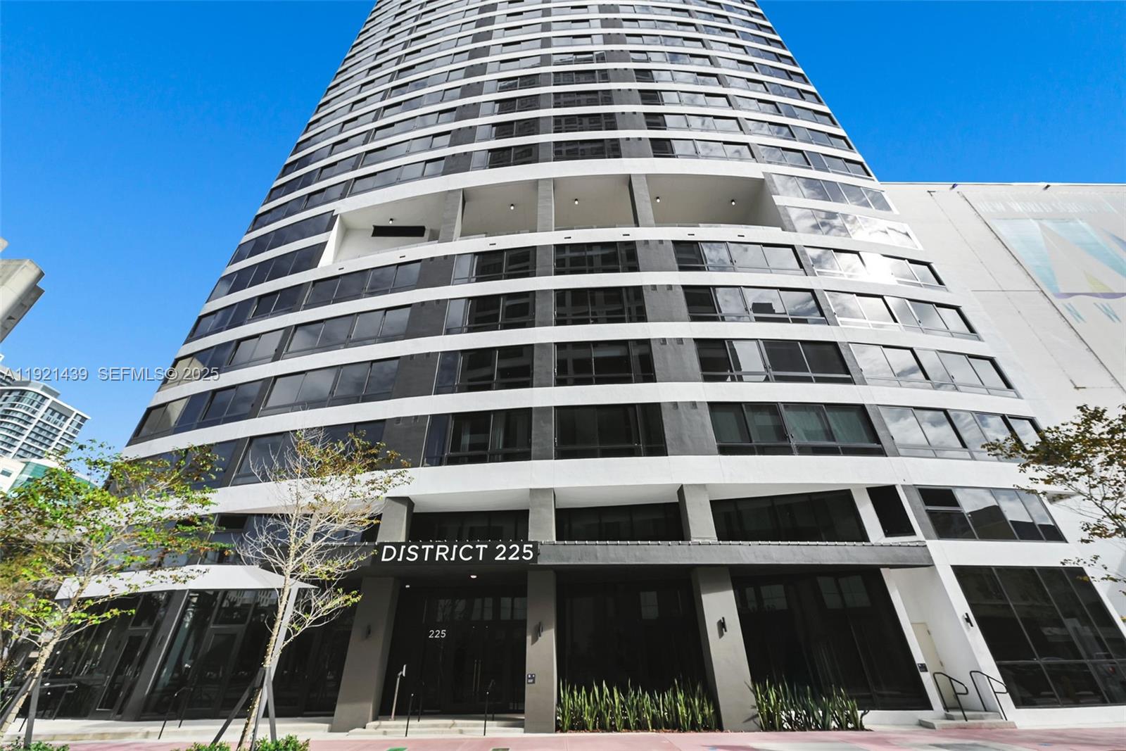 225 N Miami Avenue # 901, Miami FL 33128