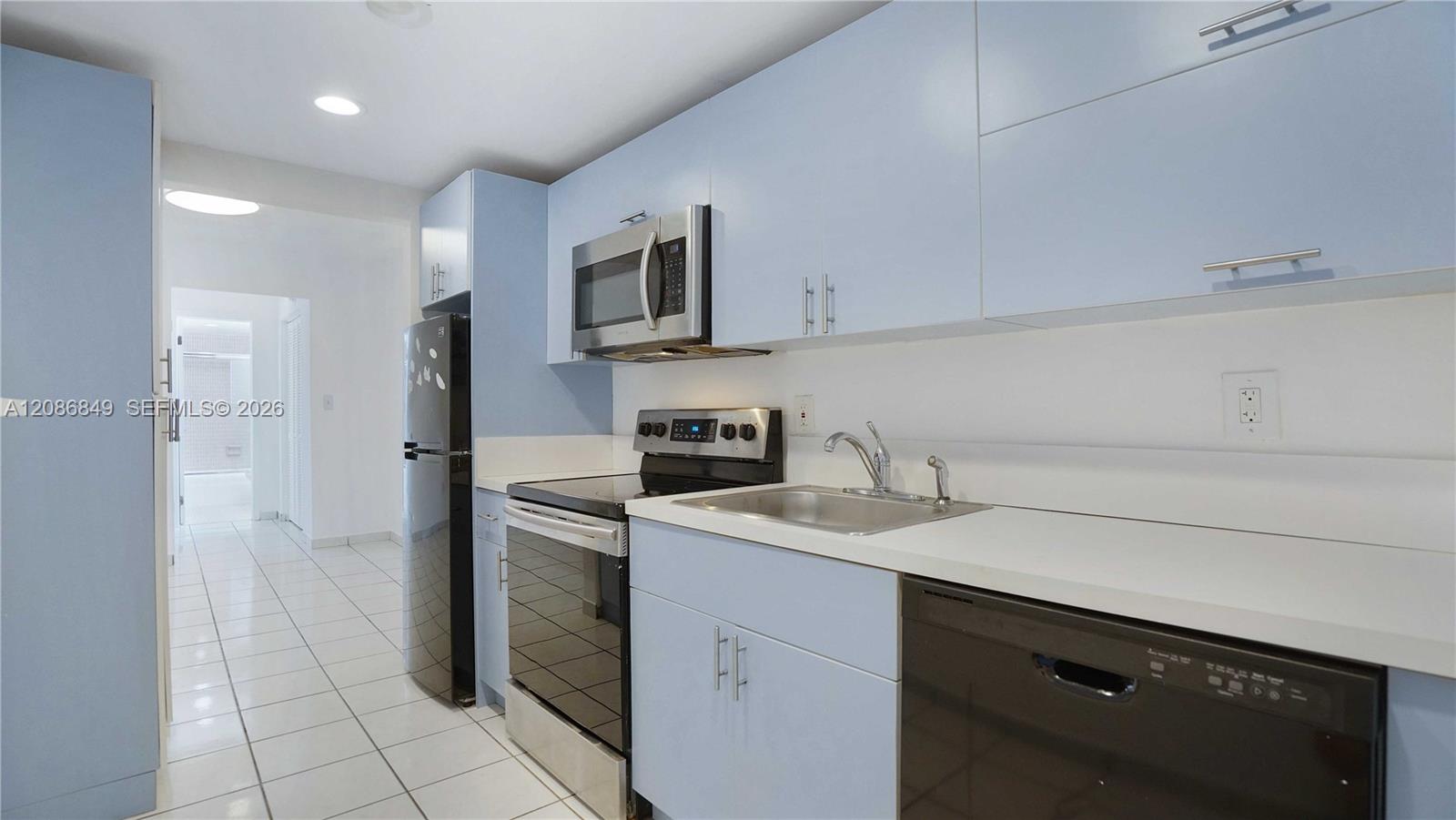 1340 Lincoln Rd # 404 — Photo 3