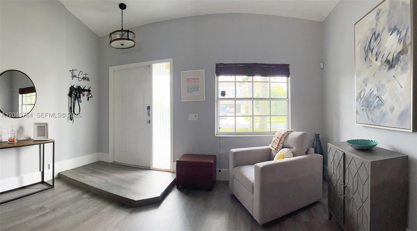 6384 Lansdowne Cir — Photo 2