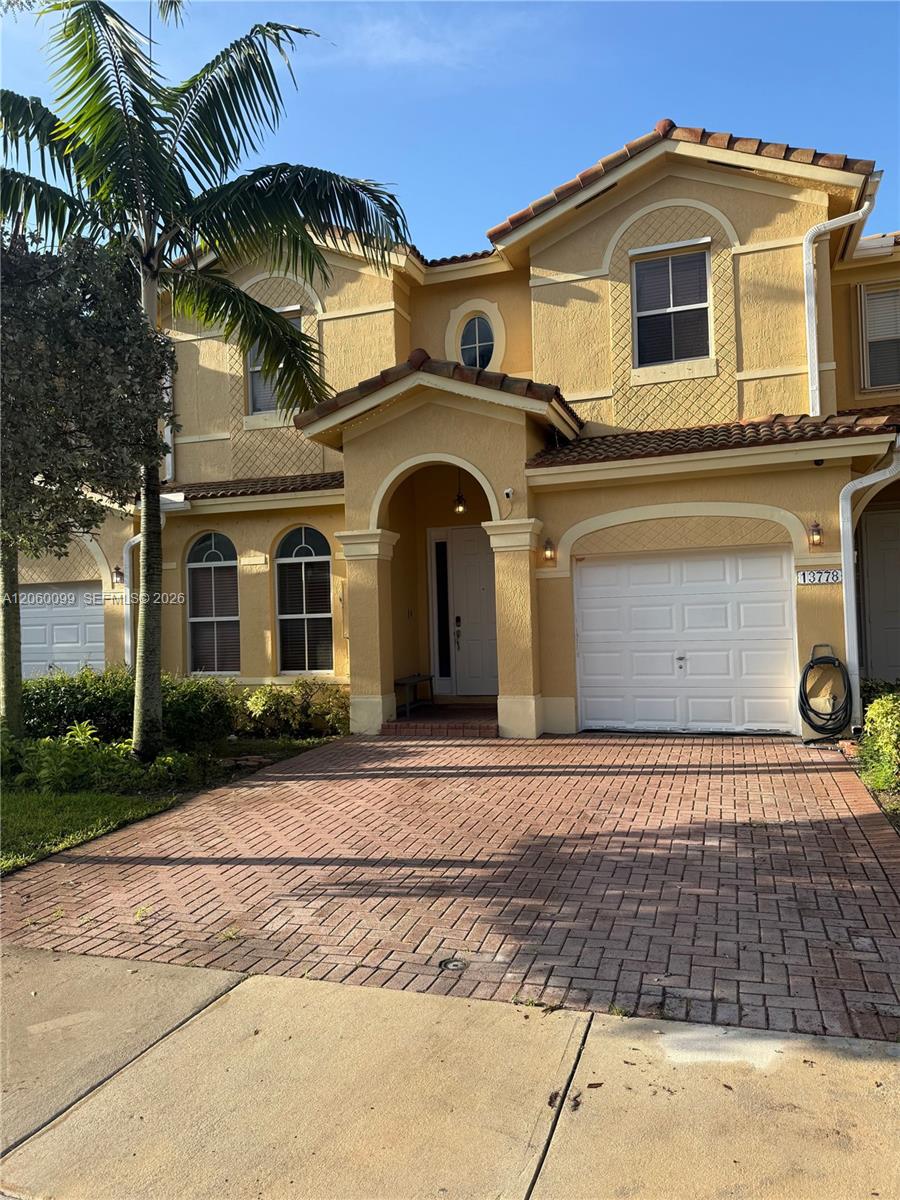 13778 SW 118th Ter — Photo 2