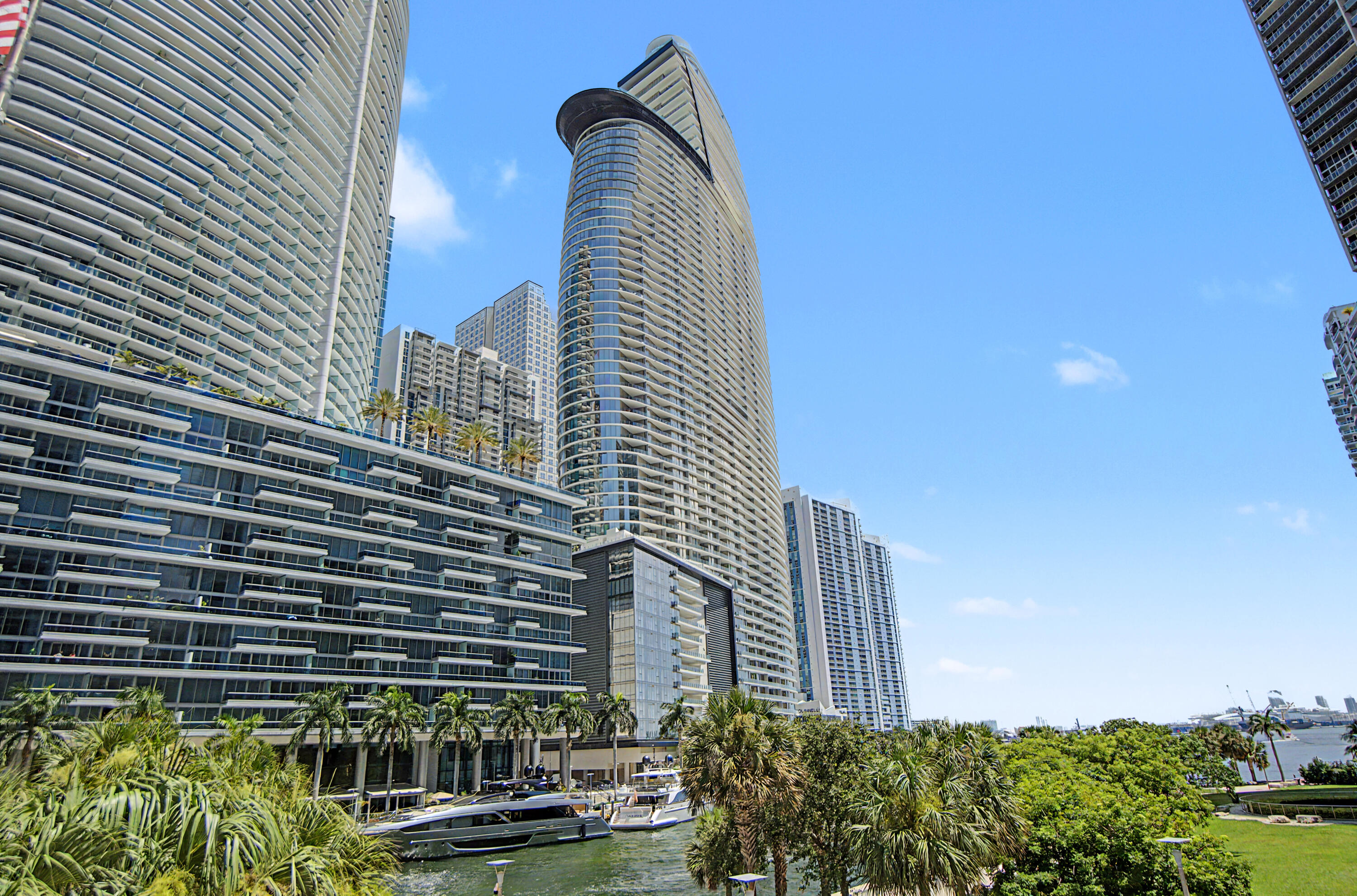 300 BISCAYNE BOULEVARD Way # 3306 — Photo 4