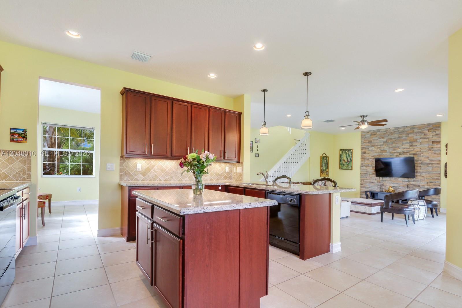 8185 Fiera Ridge Dr, Boynton Beach FL 33473