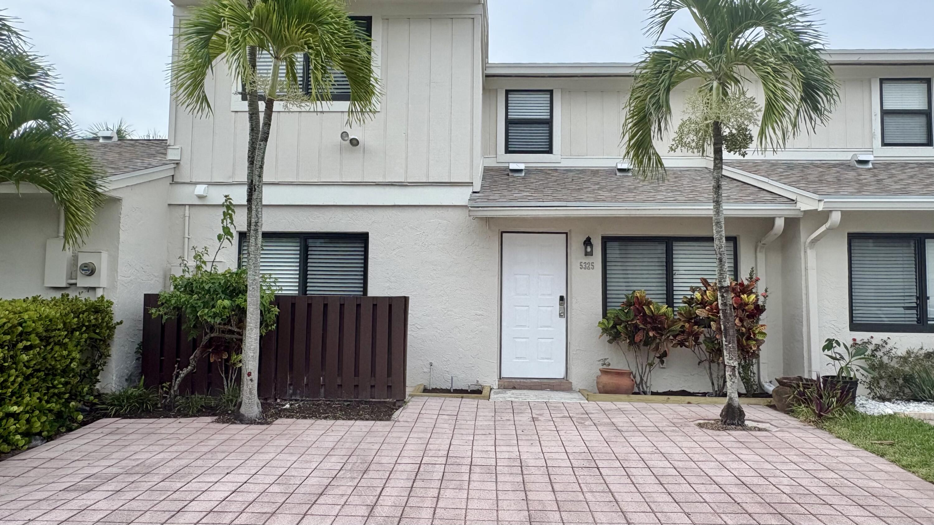 5325 TENNIS Lane, Delray Beach FL 33484