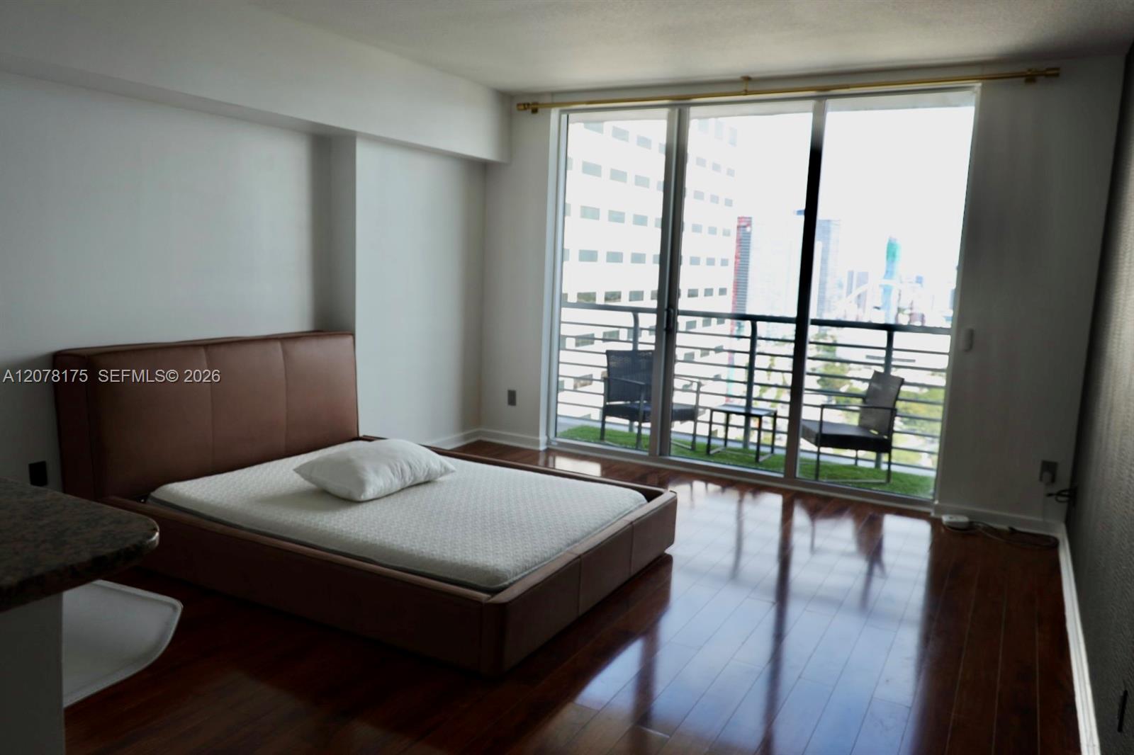 325 S Biscayne Blvd # 4220 — Photo 2