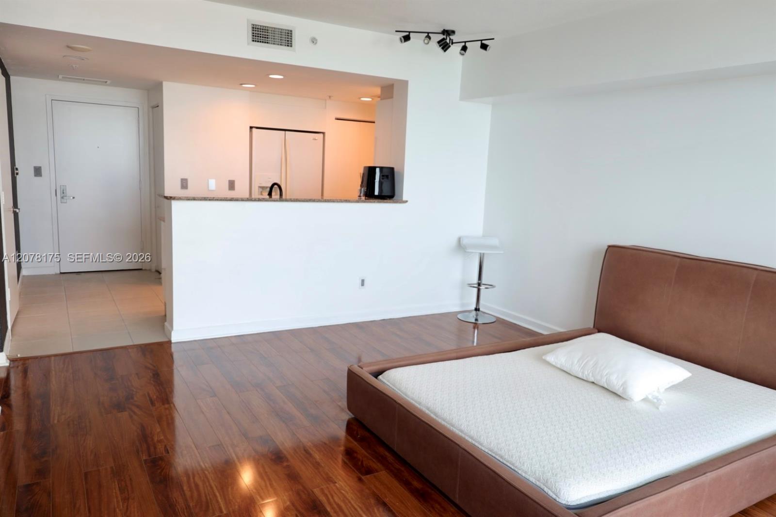 325 S Biscayne Blvd # 4220 — Photo 5
