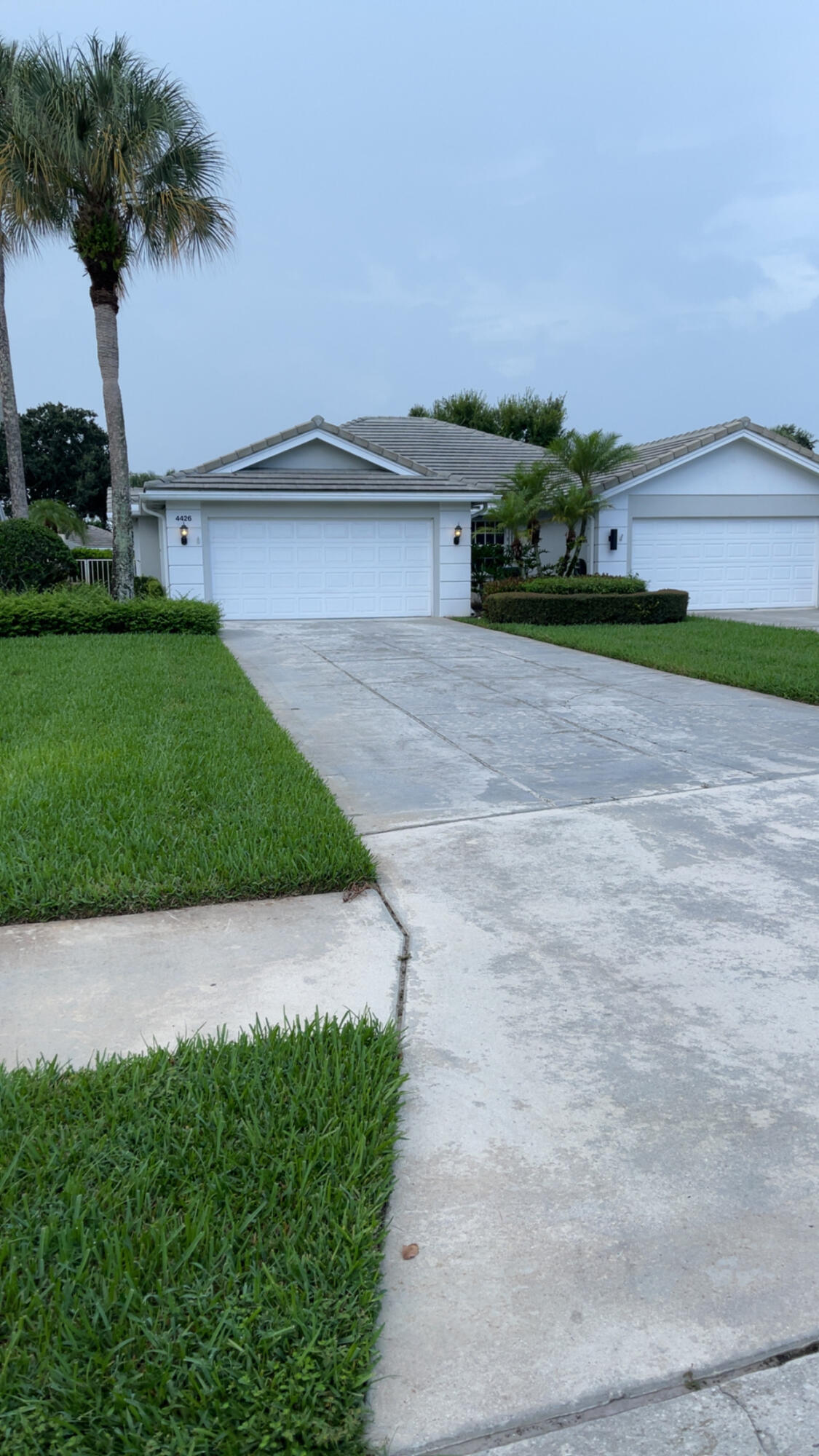 4426 LACEY OAK Drive — Photo 2