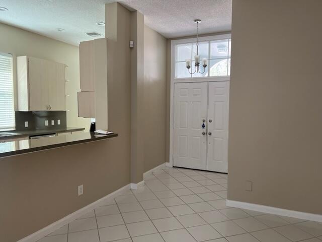 188 S HAMPTON Drive — Photo 5