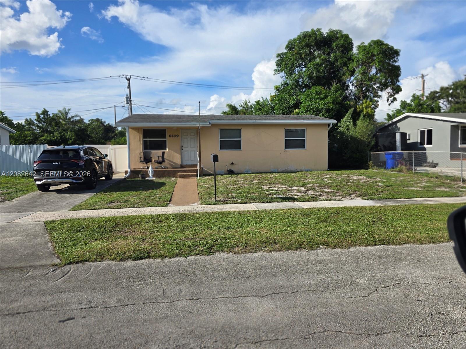 6409 Franklin St — Photo 2