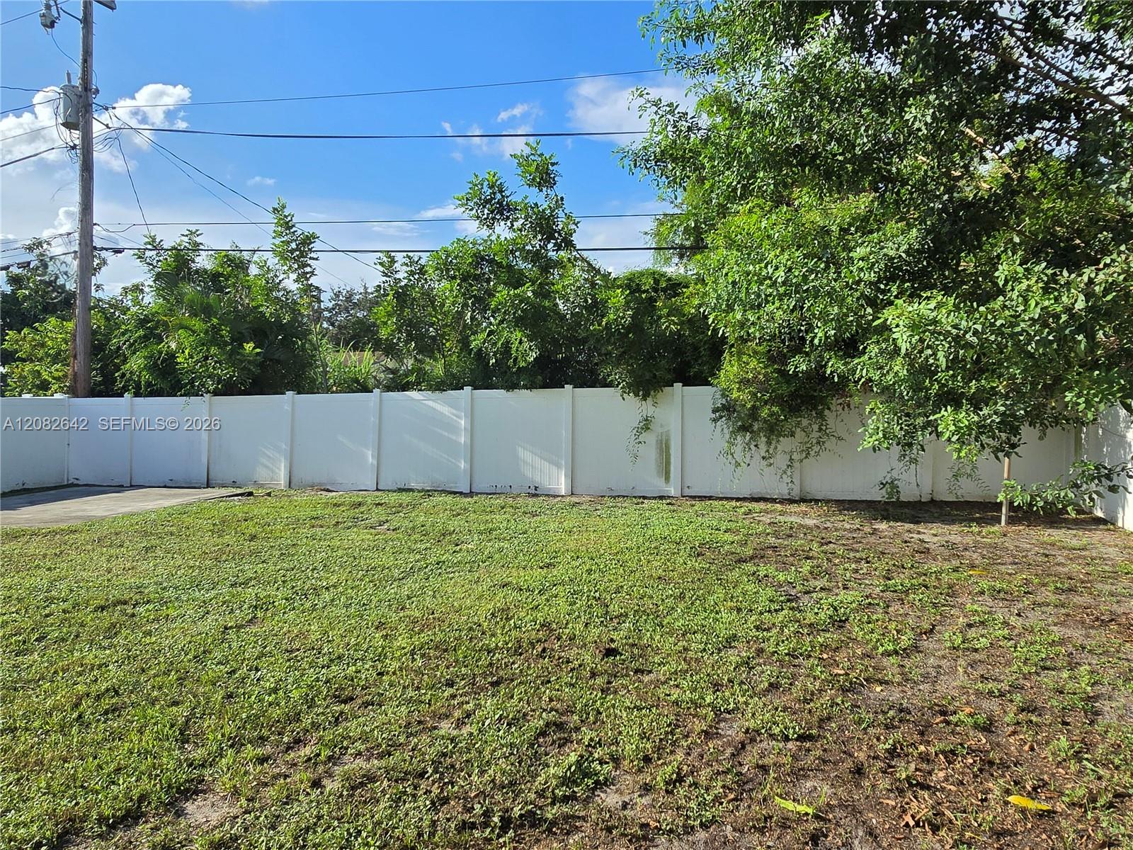 6409 Franklin St — Photo 4