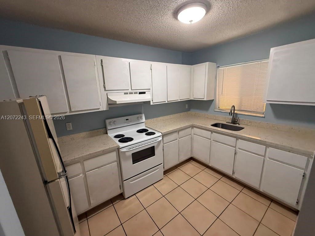1501 W 42nd St # 205 — Photo 3
