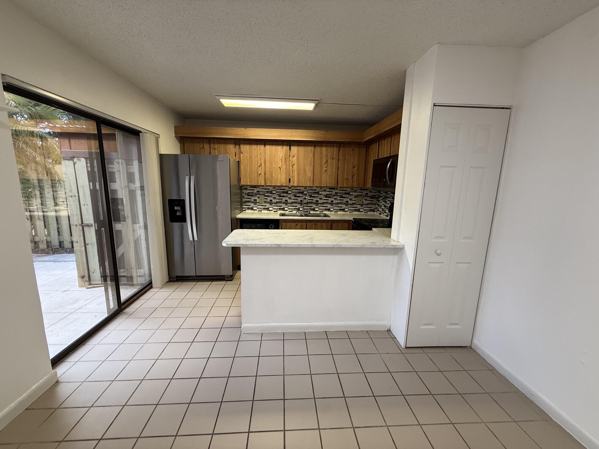 1640 Forest Lakes Circle # D — Photo 3