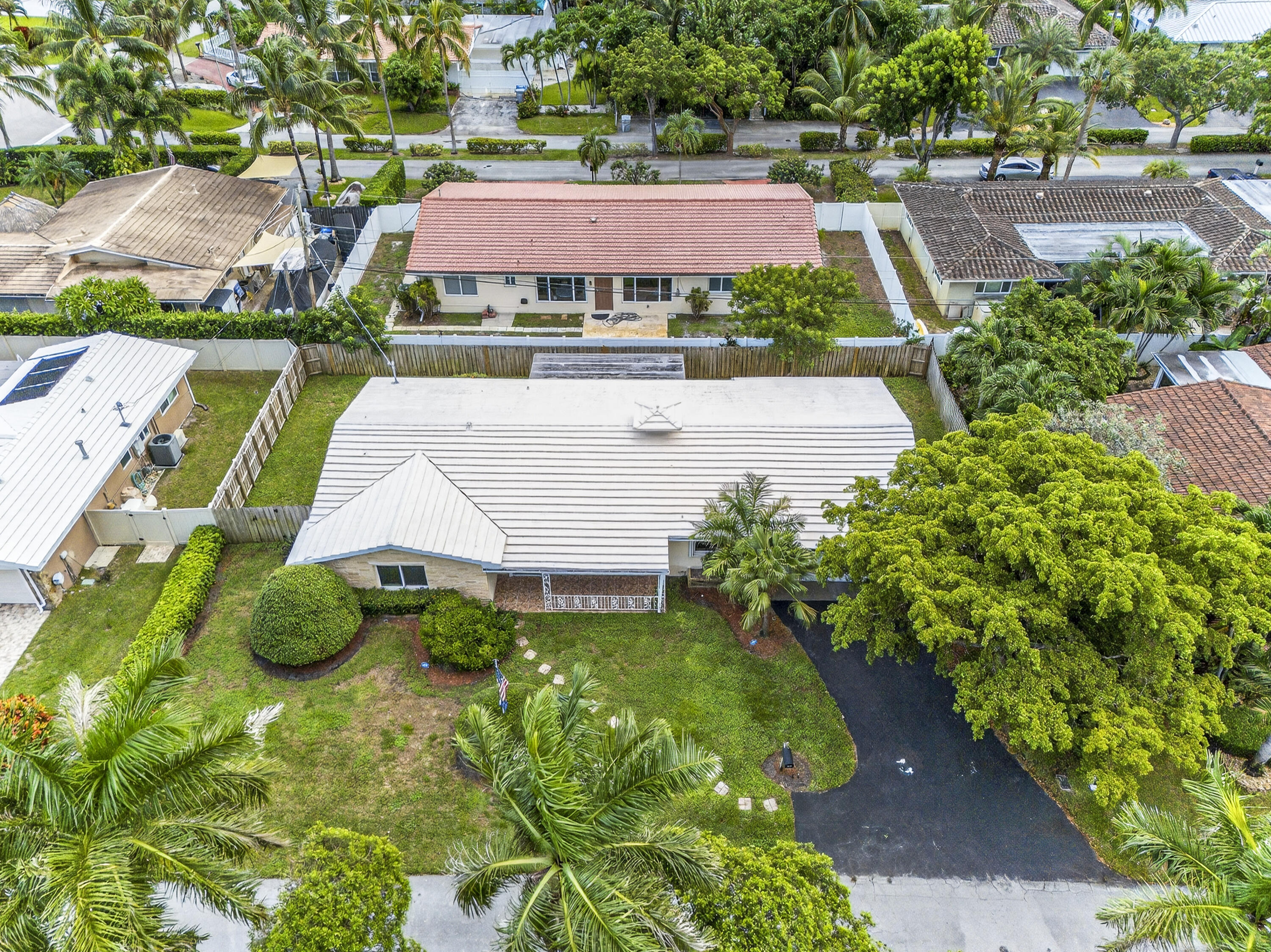 2750 SE 3rd Street, Pompano Beach FL 33062