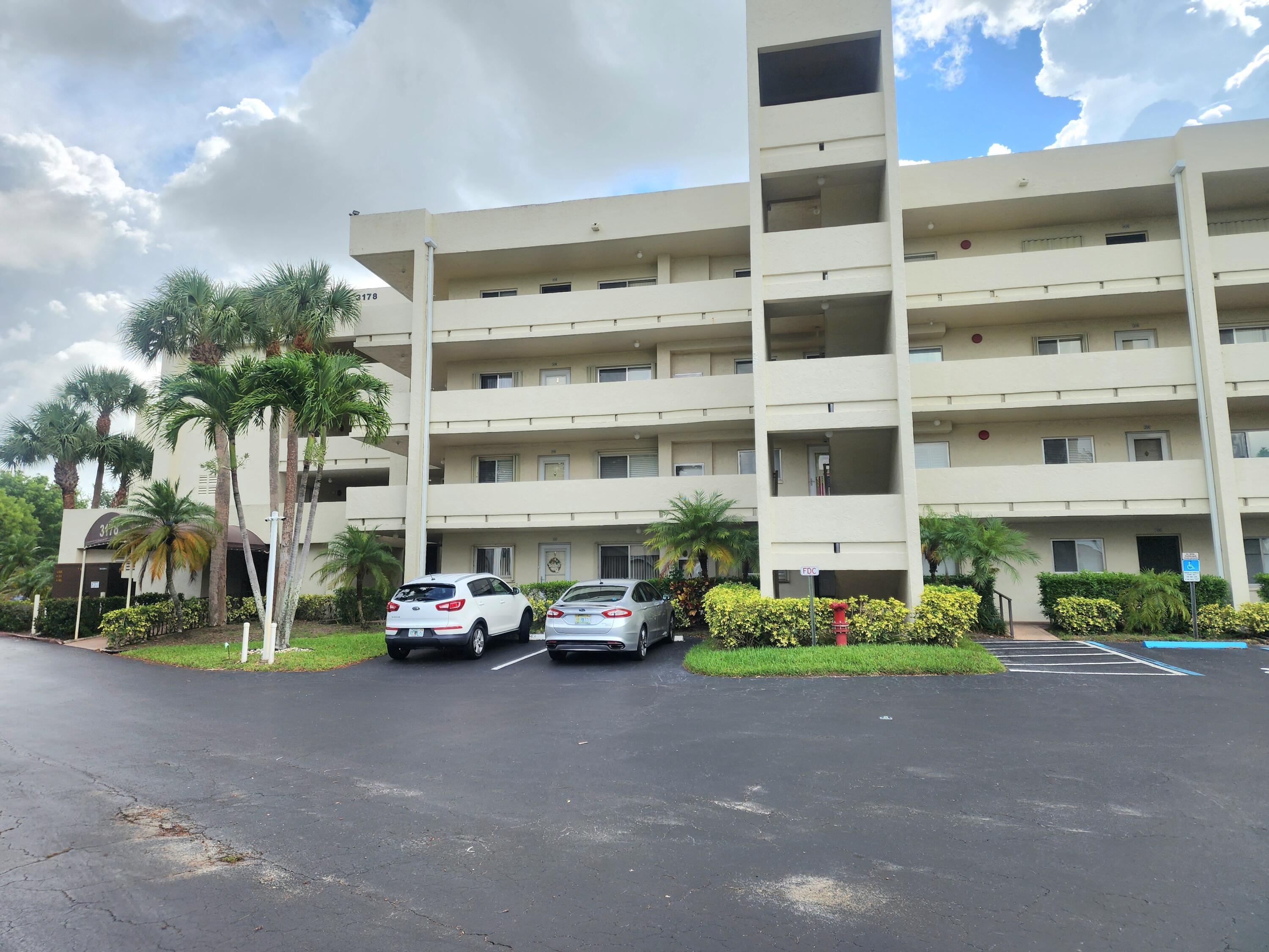 3178 VIA POINCIANA Drive # 411, Lake Worth FL 33467