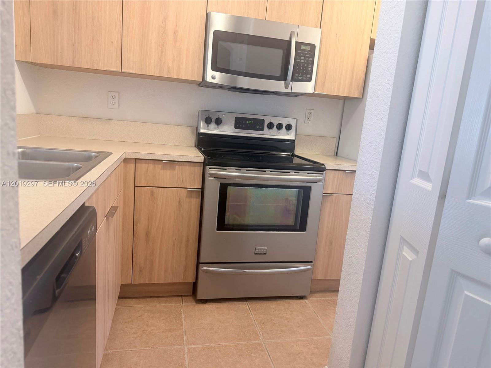 7989 NW 8th St # 107D, Miami FL 33126