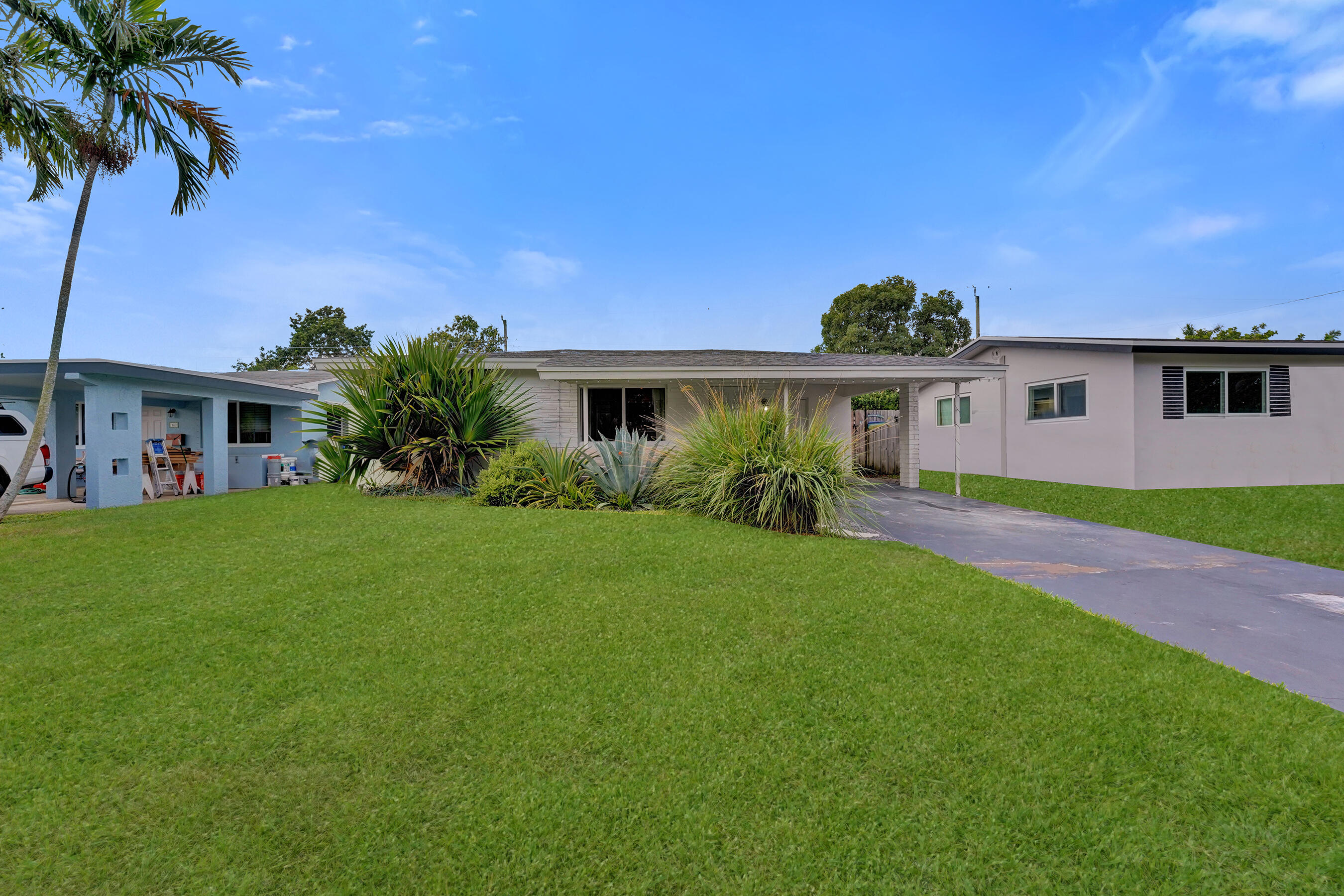 180 NW 48th Court — Photo 4