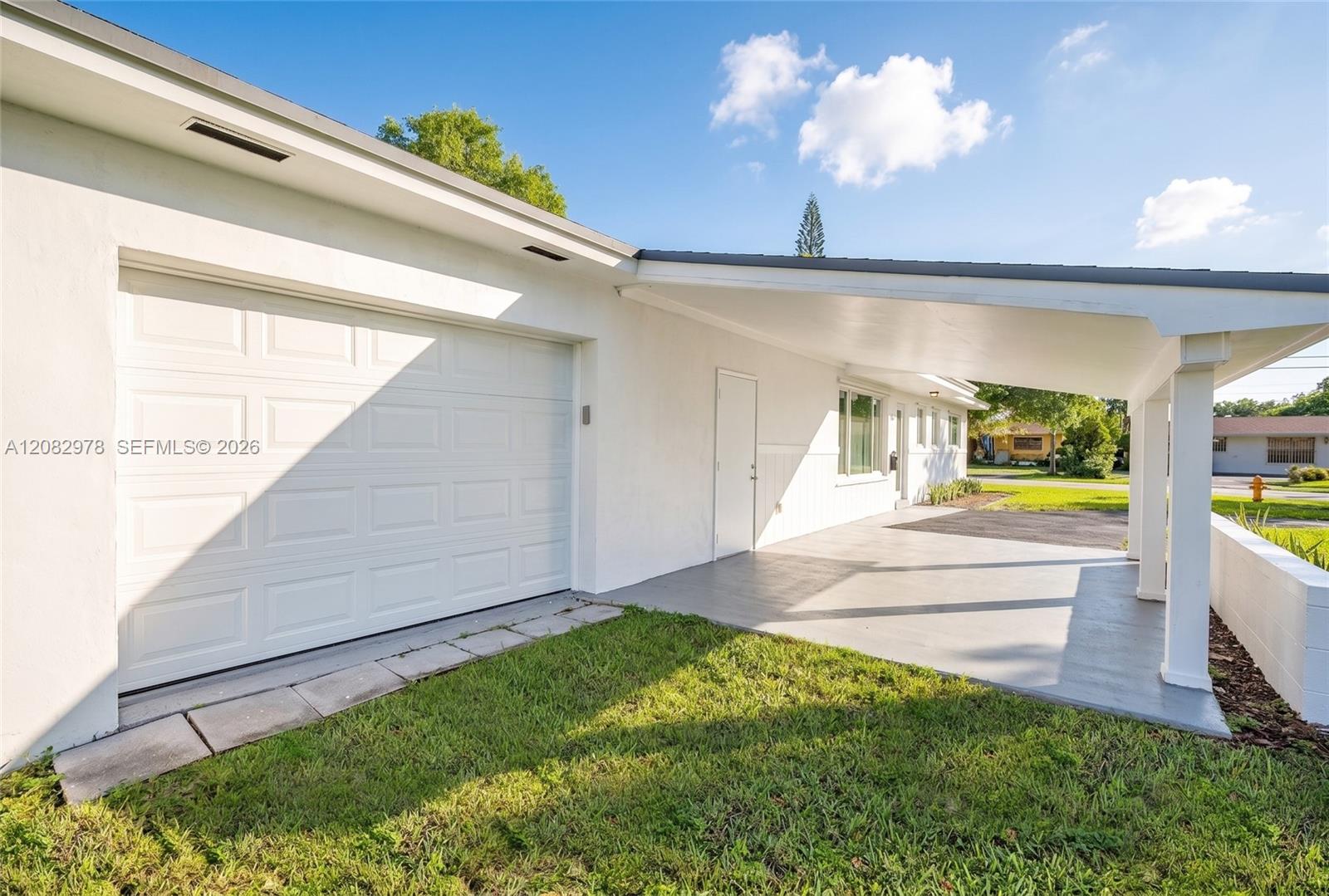 10441 SW 46th Ter — Photo 3