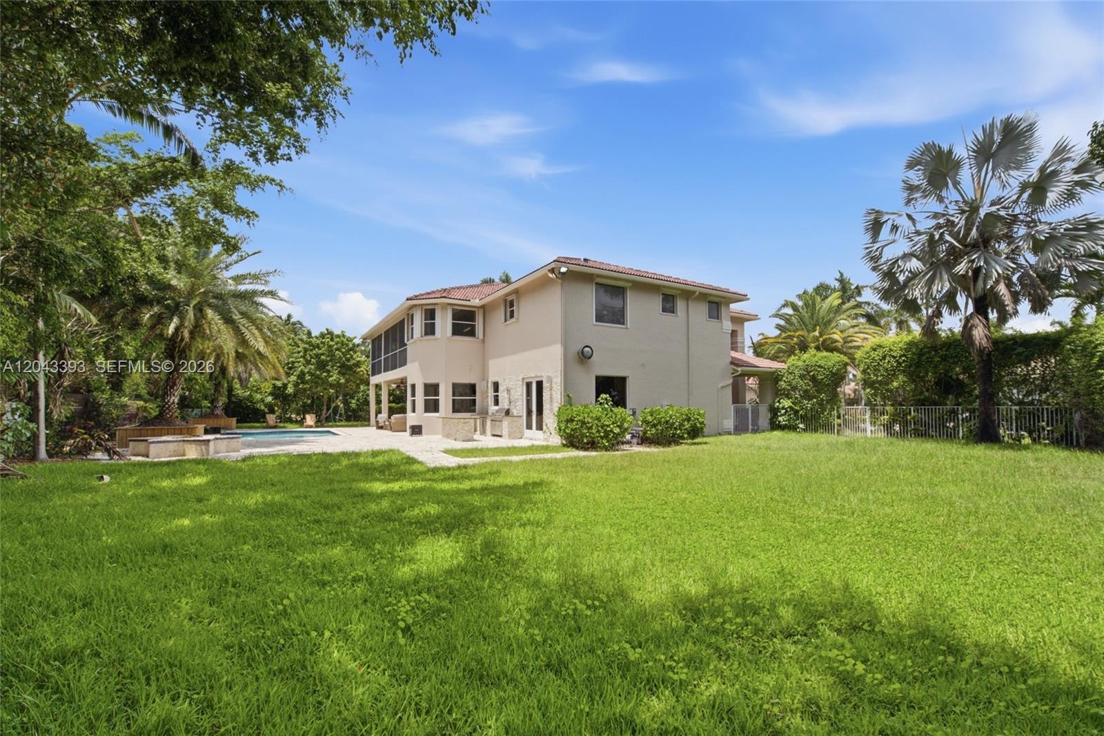 1585 Victoria Isle Way — Photo 3